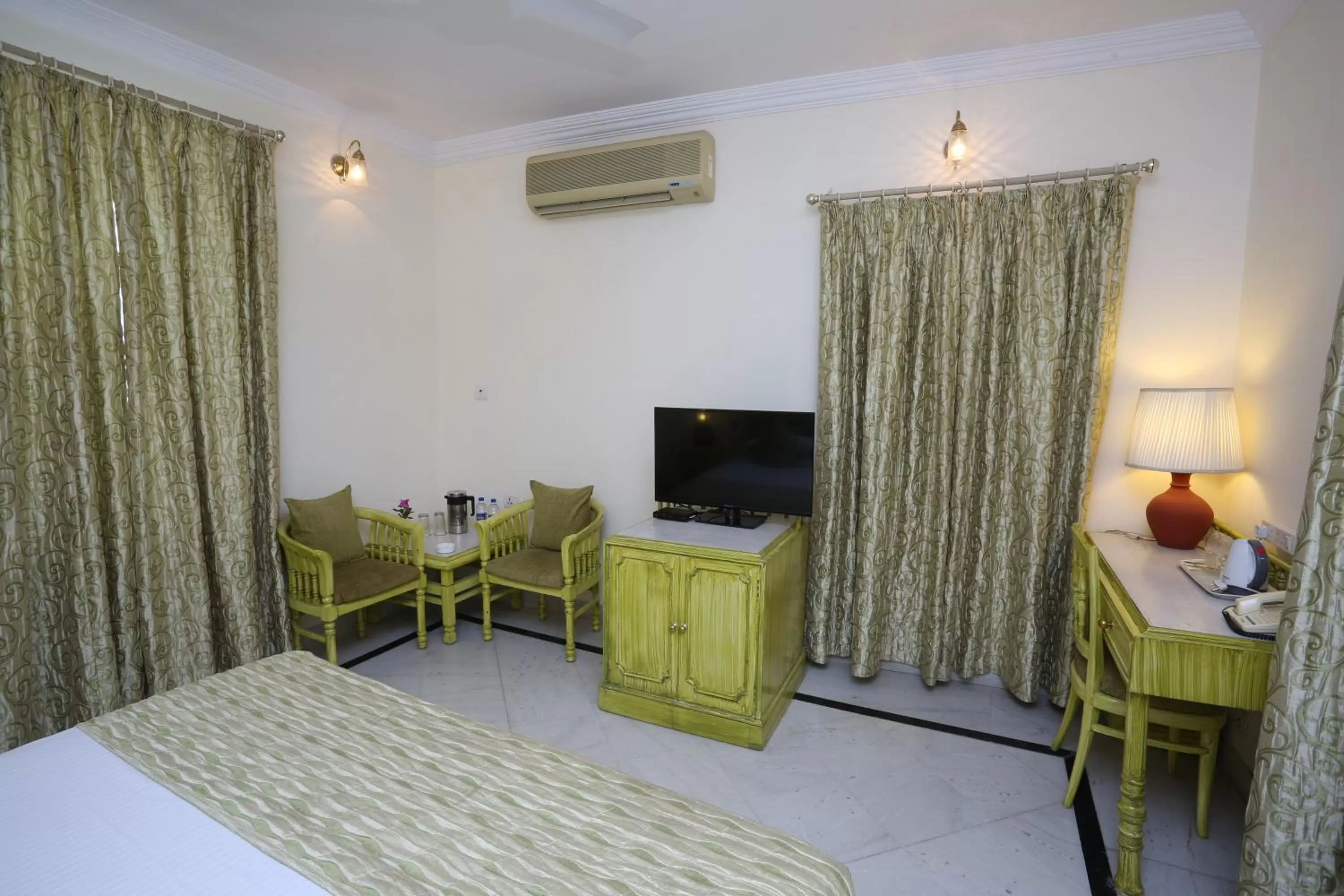 Bedroom, Bed in Garden Hotel - Heritage by HRH Group of Hotels