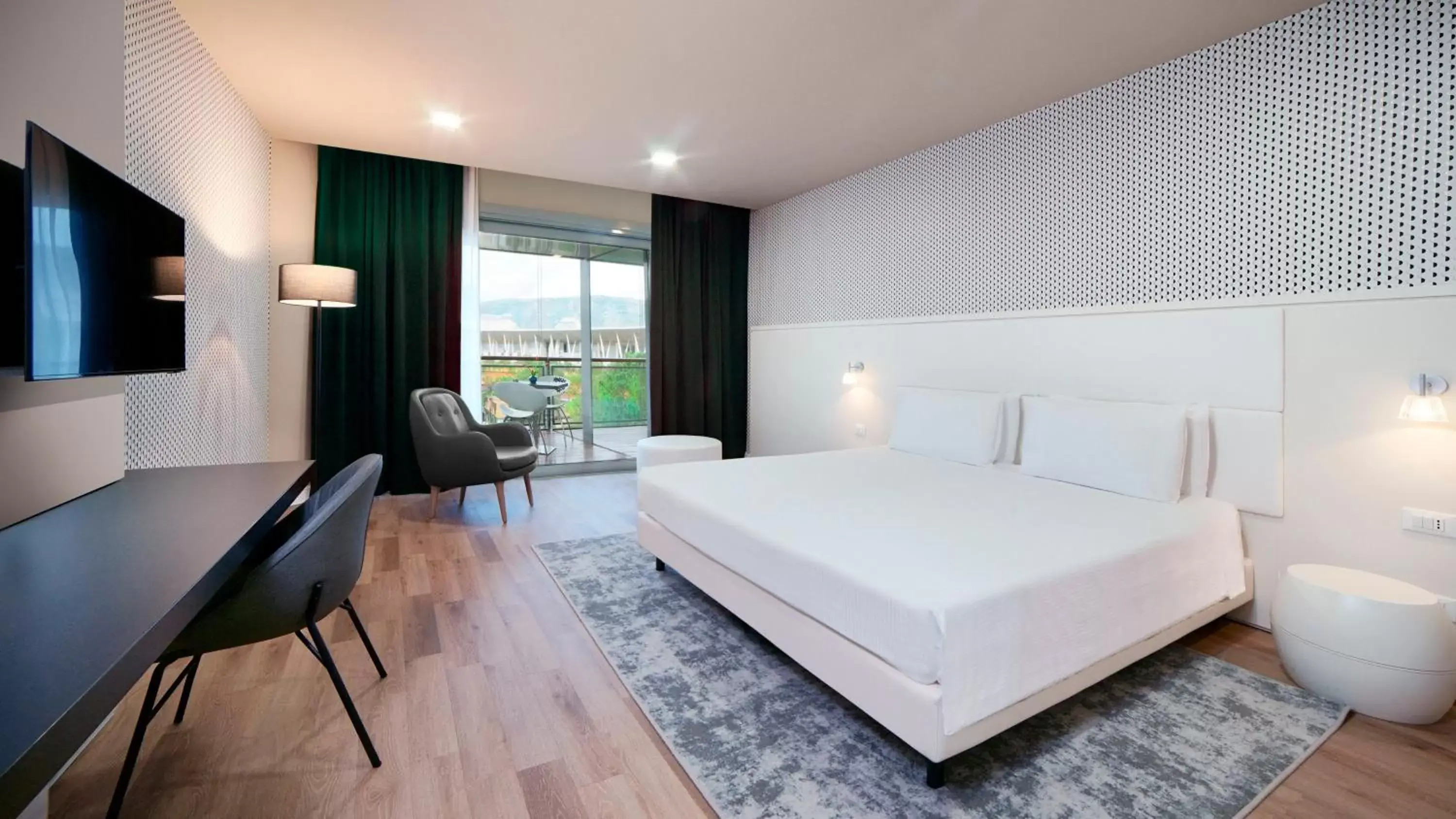 Photo of the whole room, Bed in Holiday Inn Nola - Naples Vulcano Buono, an IHG Hotel
