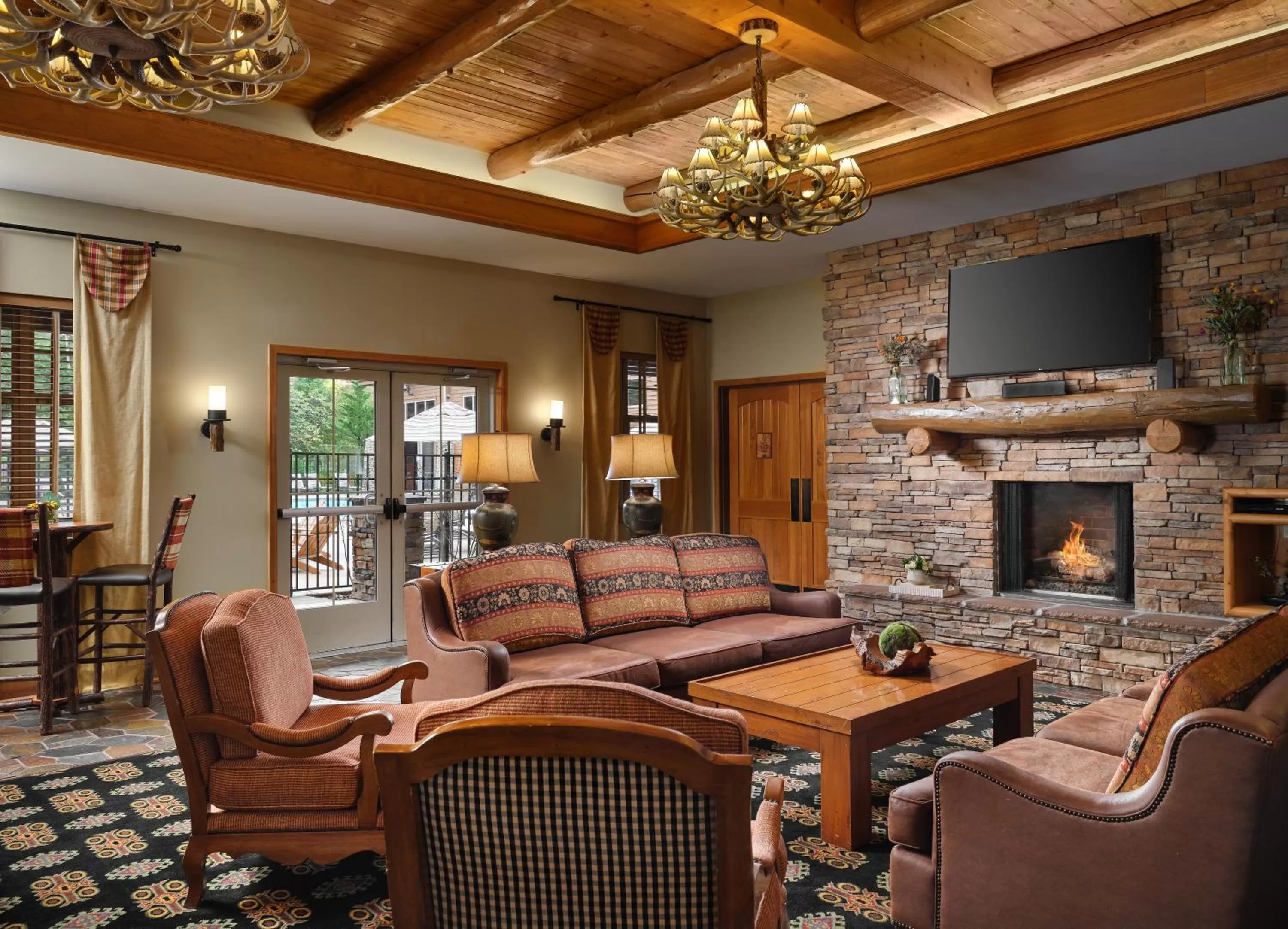Communal lounge/ TV room in Hyatt Vacation Club at The Lodges at Timber Ridge