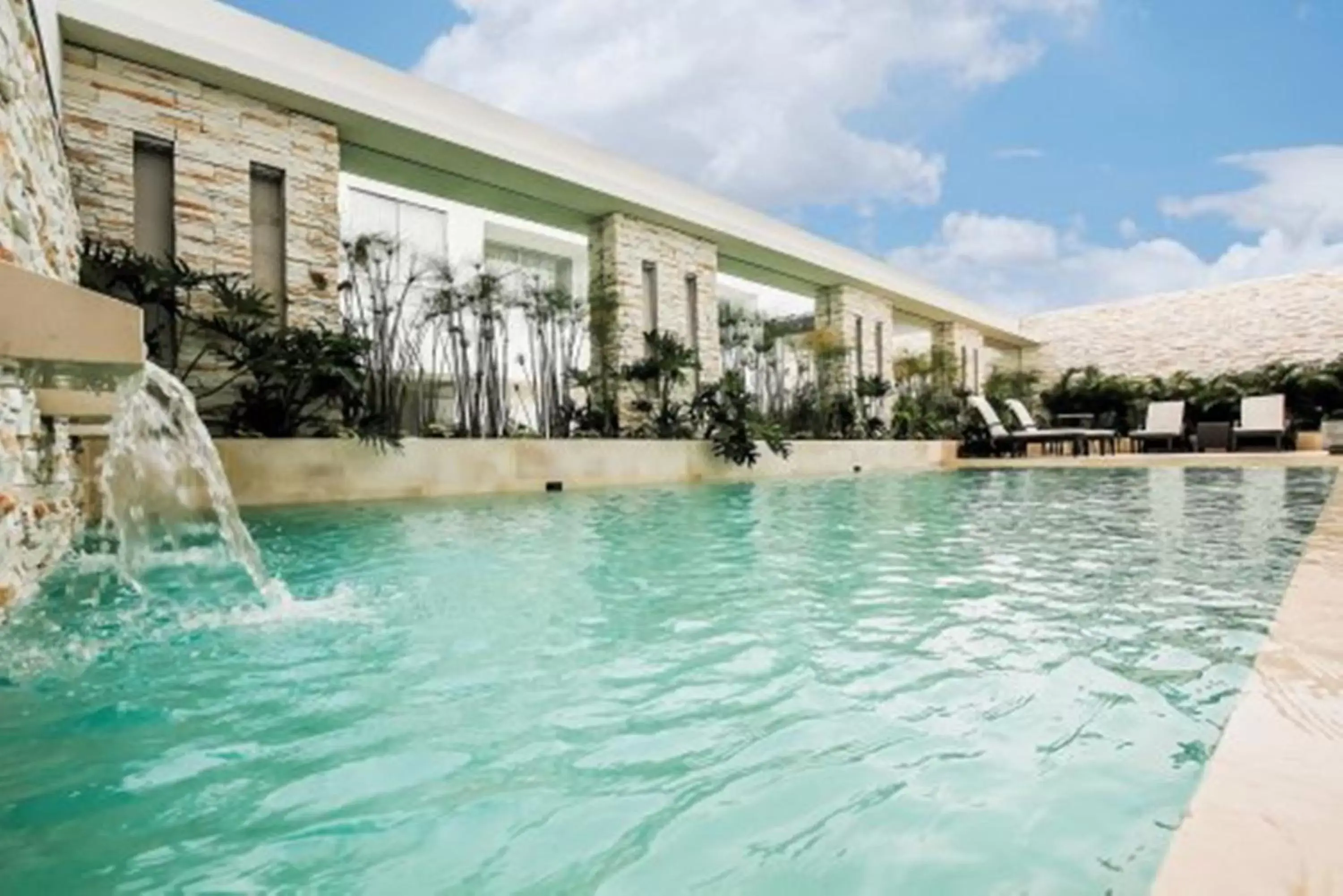 Swimming Pool in Hotel Estelar Yopal