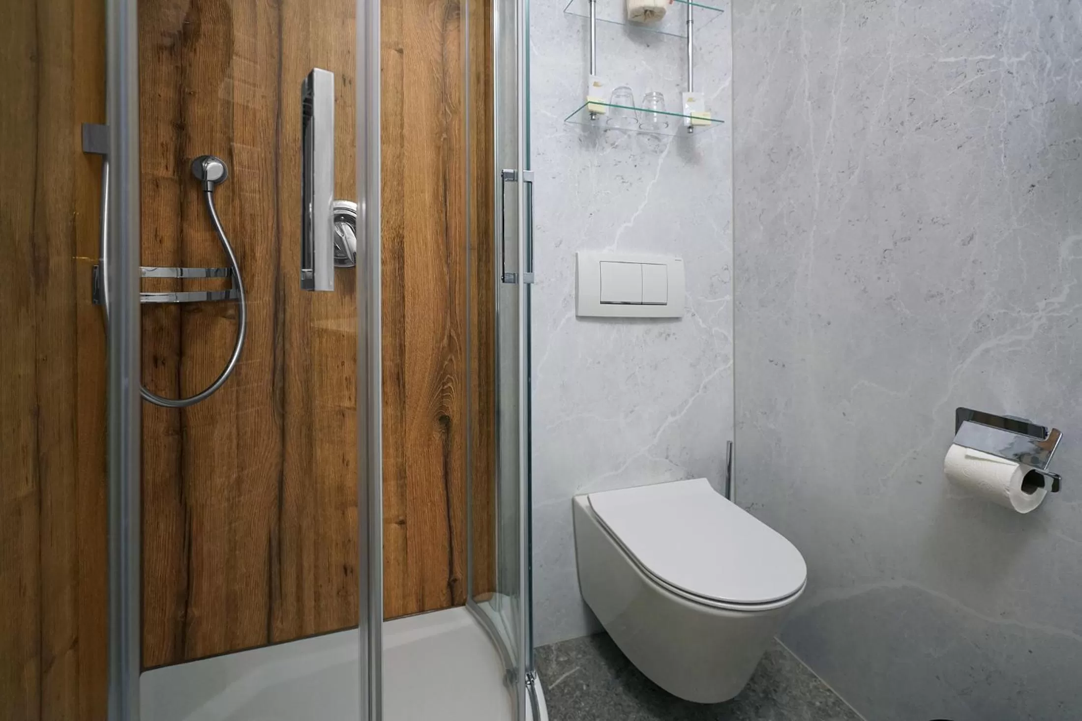 Bathroom in Hotel und Restaurant Bühlhaus