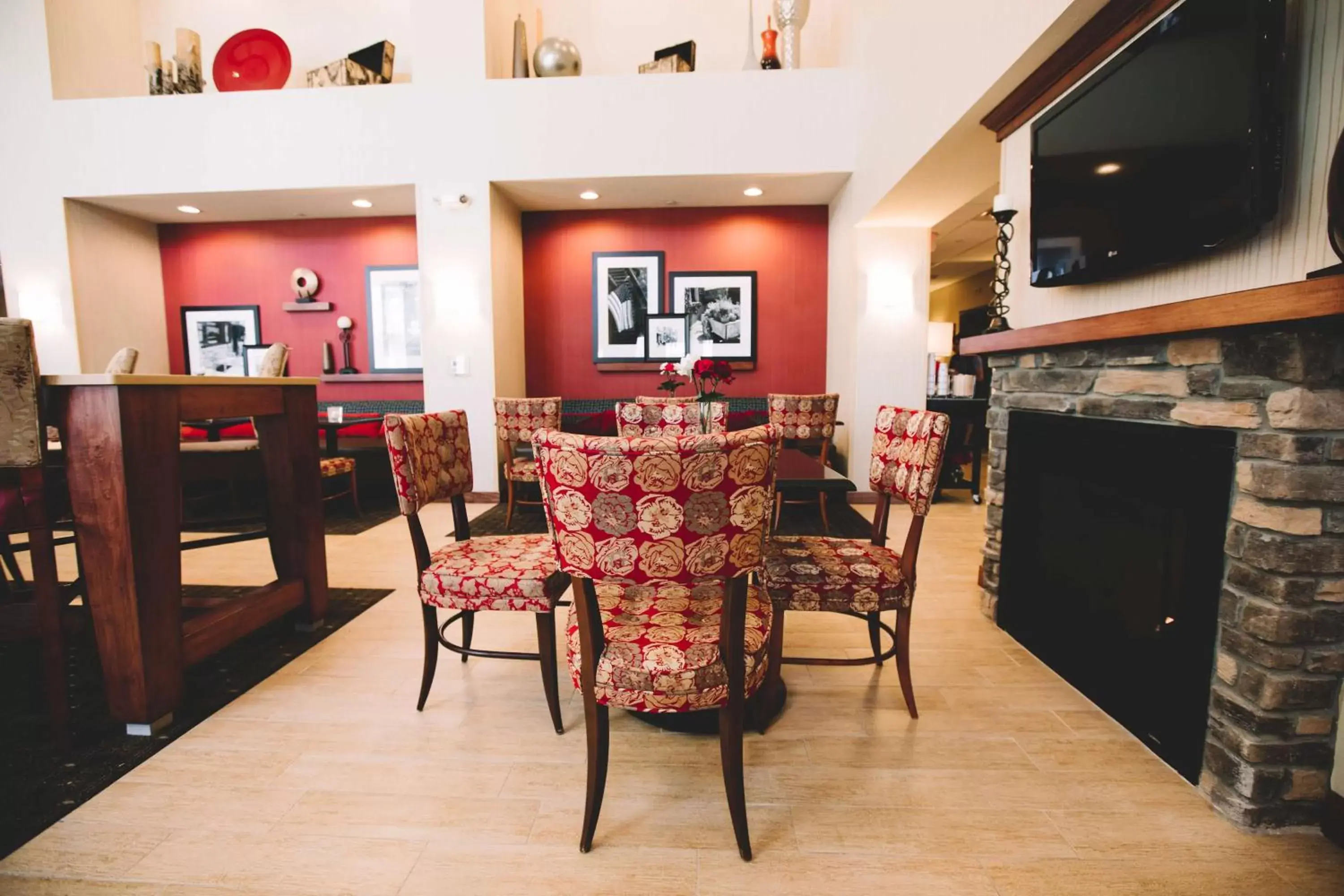 Lobby or reception in Hampton Inn & Suites Minot