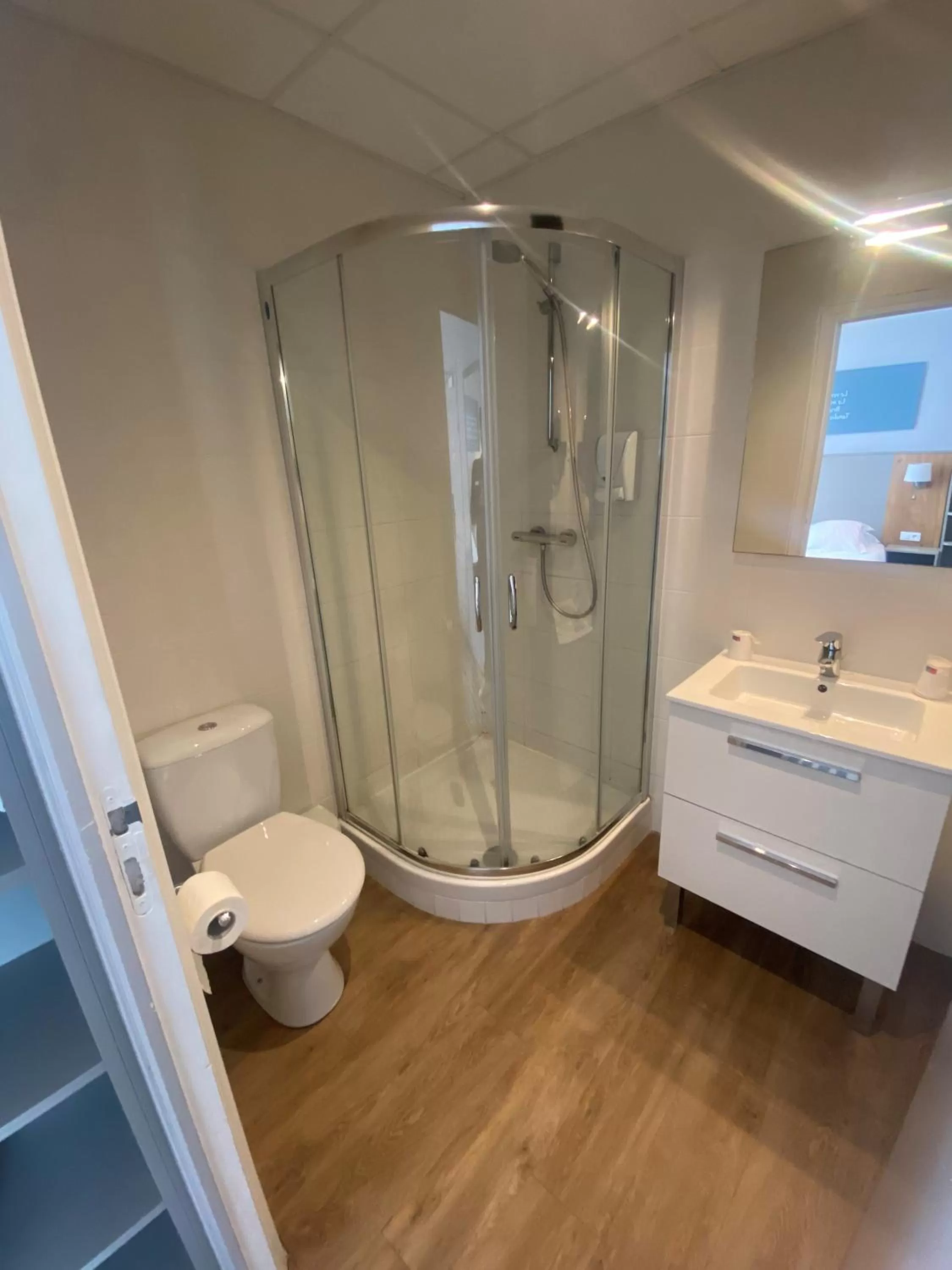 Shower in Hôtel Villa Des 2 Caps