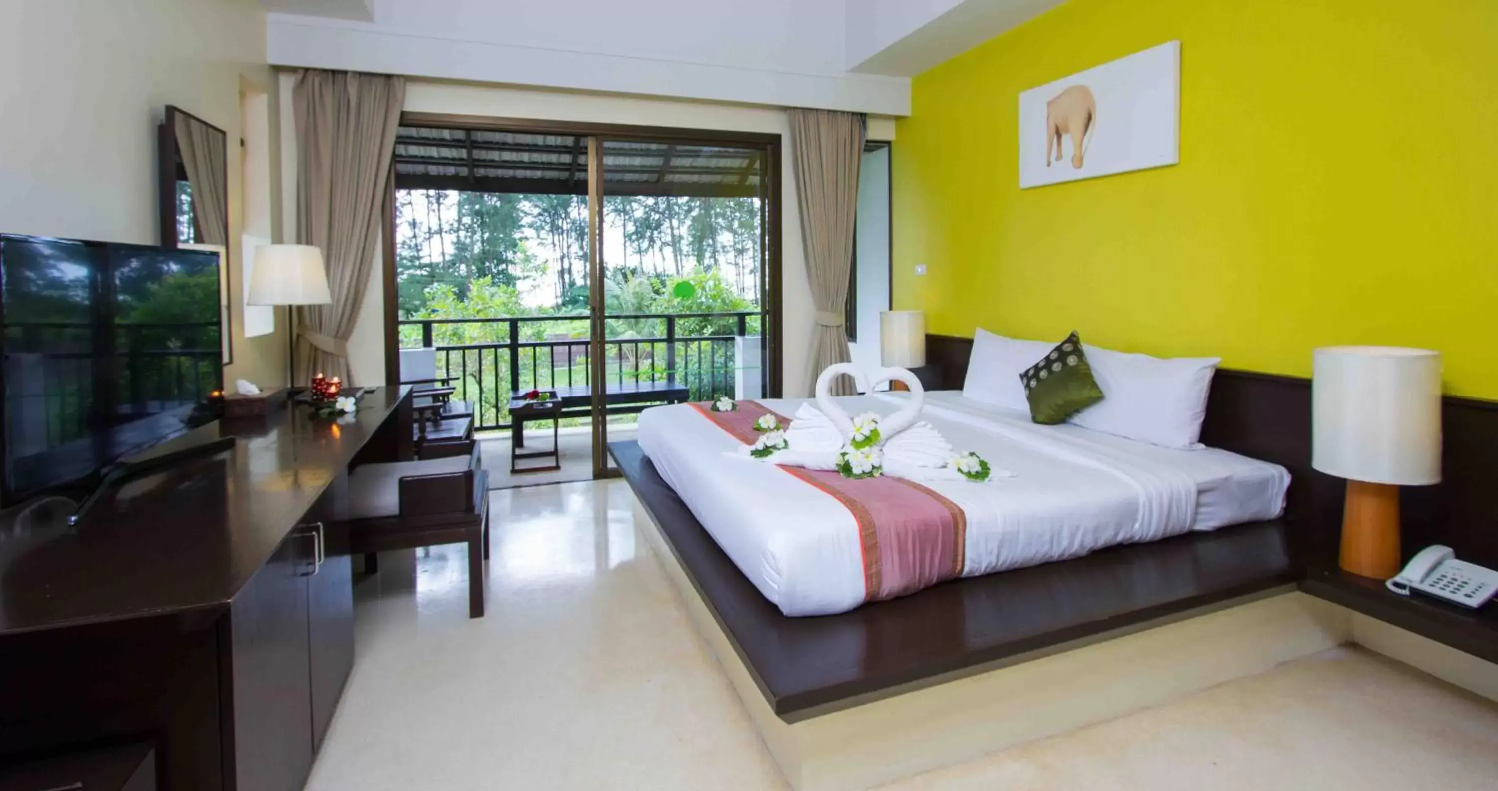 Bed in Palm Galleria Resort-SHA Extra Plus