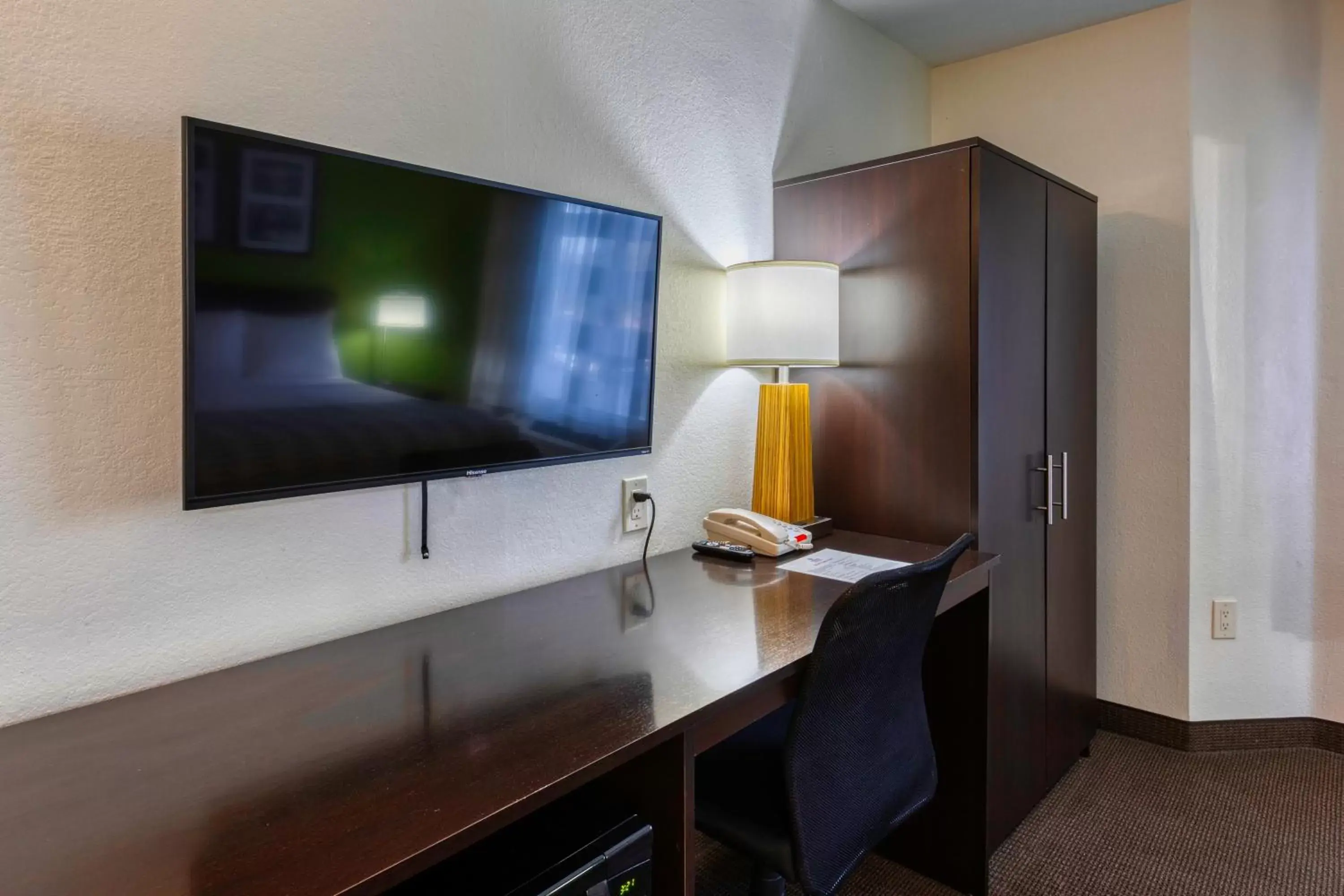 TV and multimedia, TV/Entertainment Center in Surestay Plus Hotel by Best Western Superstition Springs