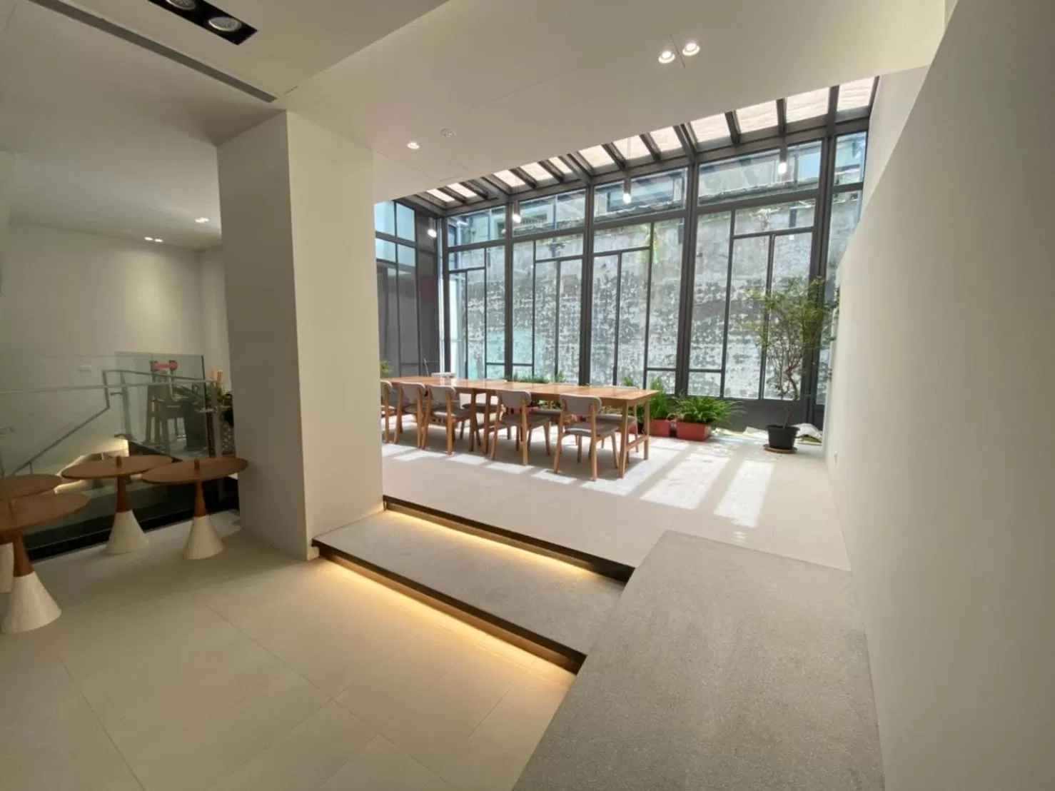 Property building in Hotel Huru House