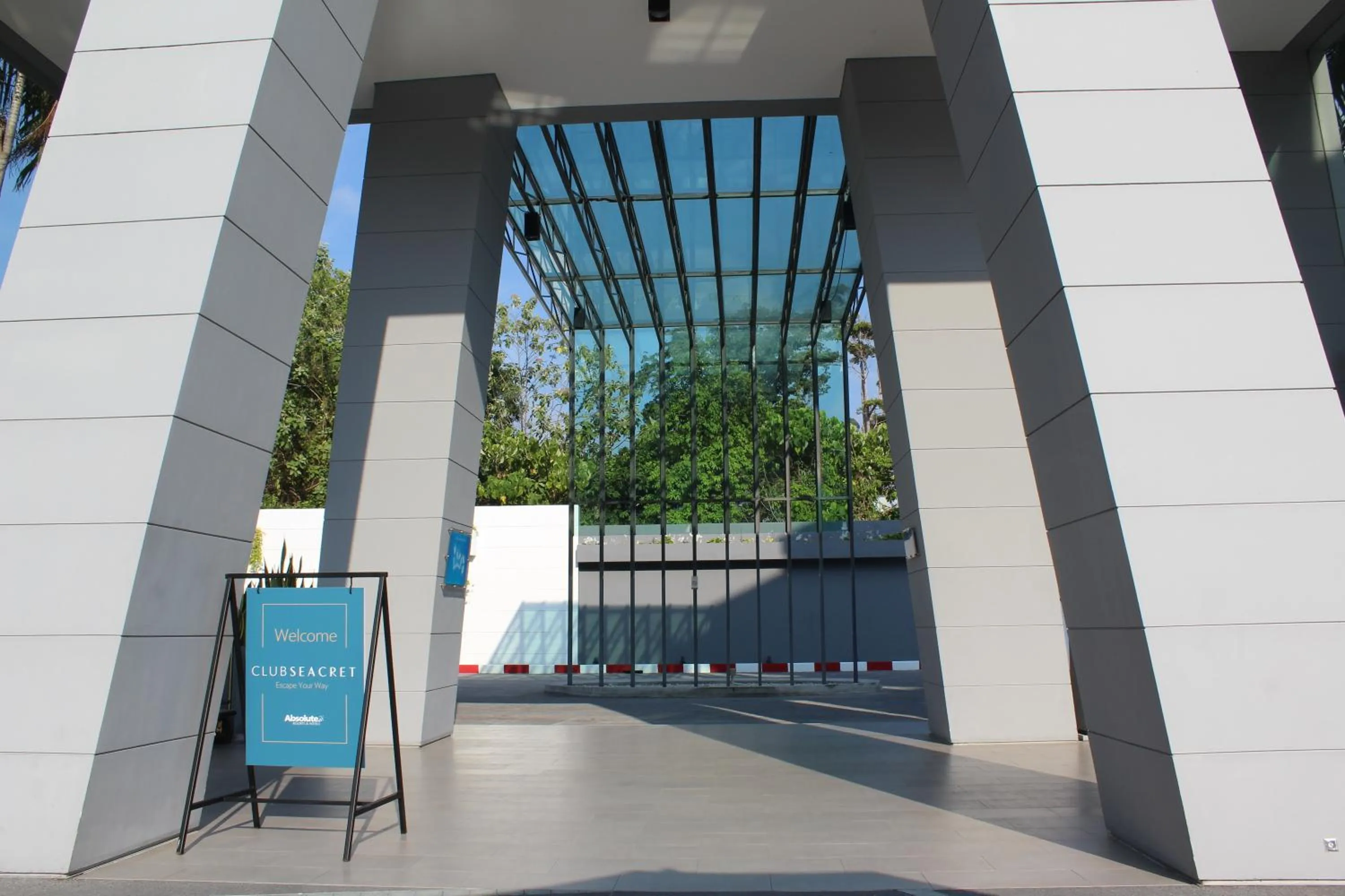 Lets Phuket Twin Sands Resort & Spa-SHA Extra Plus