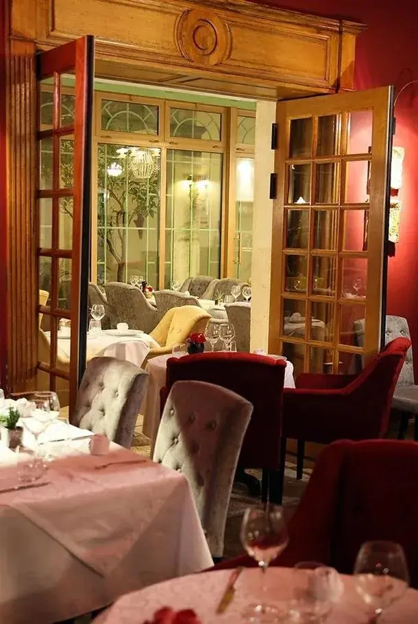 Restaurant/places to eat in La Villa Mazarin Restaurant/places to eat in La Villa Mazarin