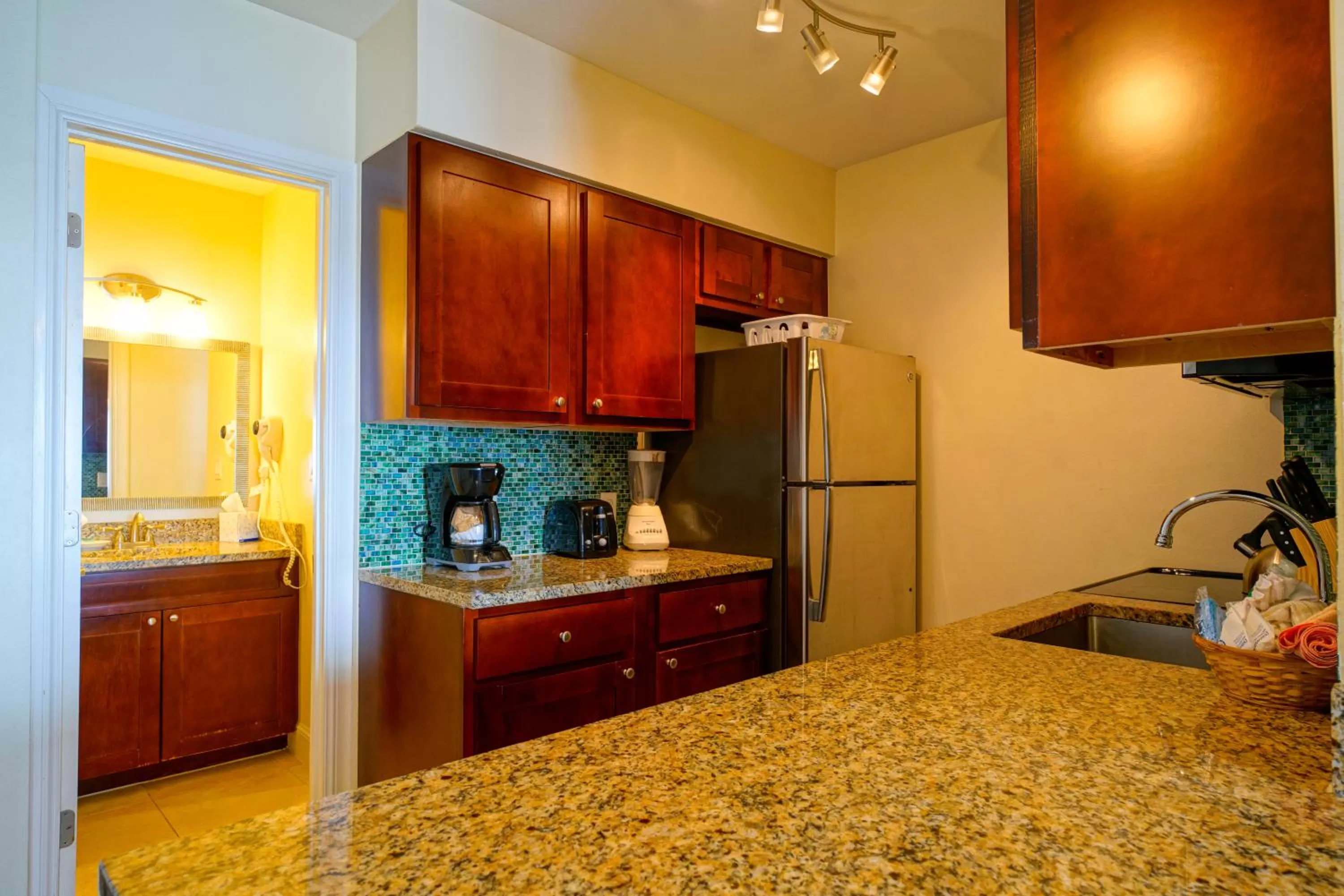 Kitchen or kitchenette in La Costa Beach Club