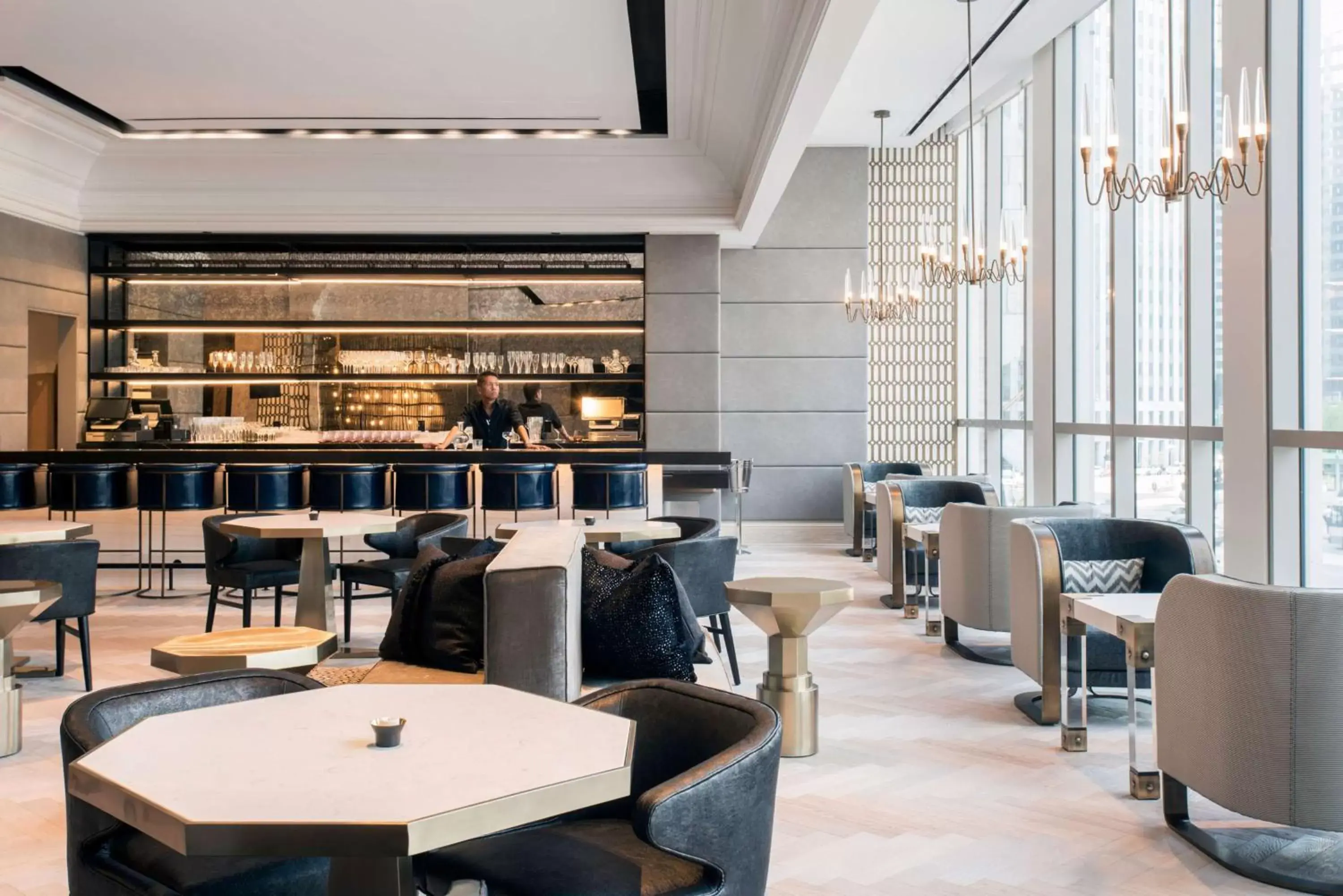 Lounge or bar, Restaurant/Places to Eat in LondonHouse Chicago, Curio Collection by Hilton