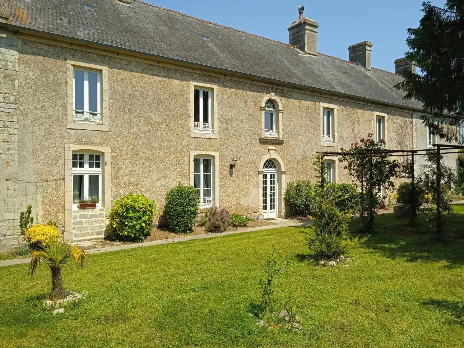 Property Building in Aux Léopards Normands