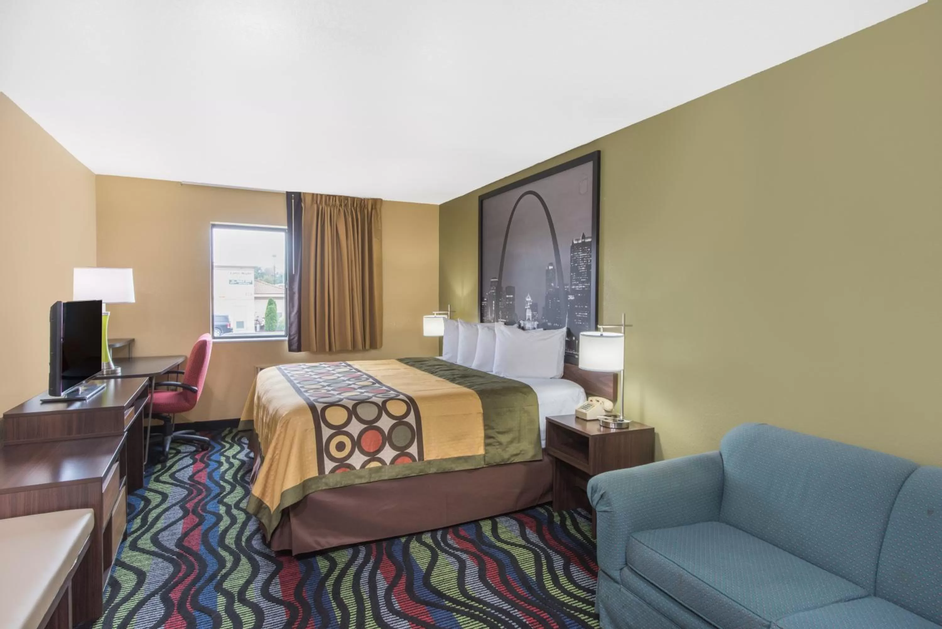 Photo of the whole room, Bed in Super 8 by Wyndham Farmington