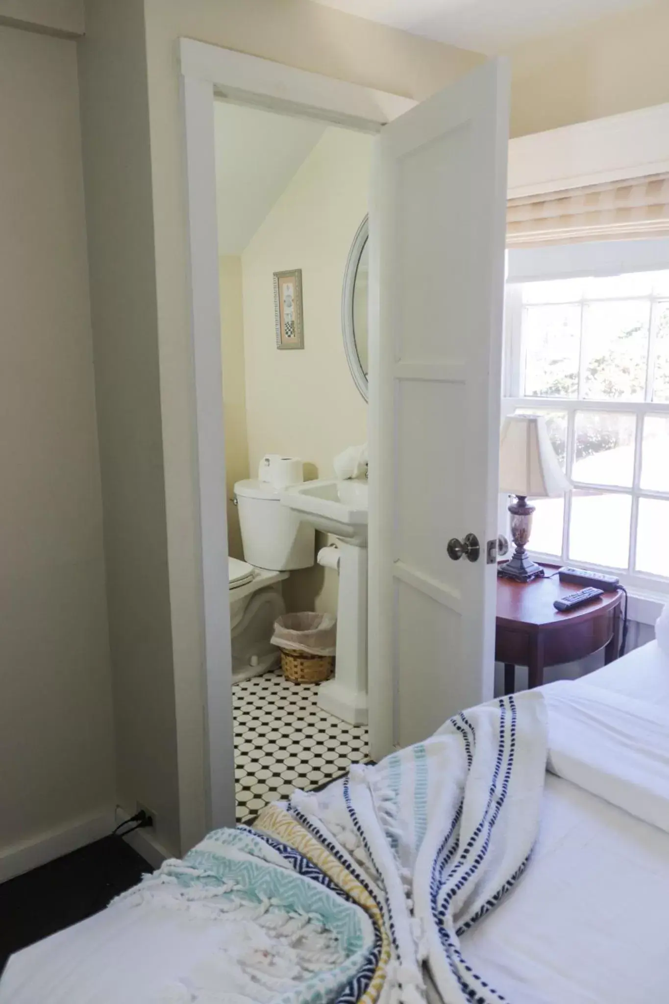 Bathroom, Bed in La Villa de Adelina