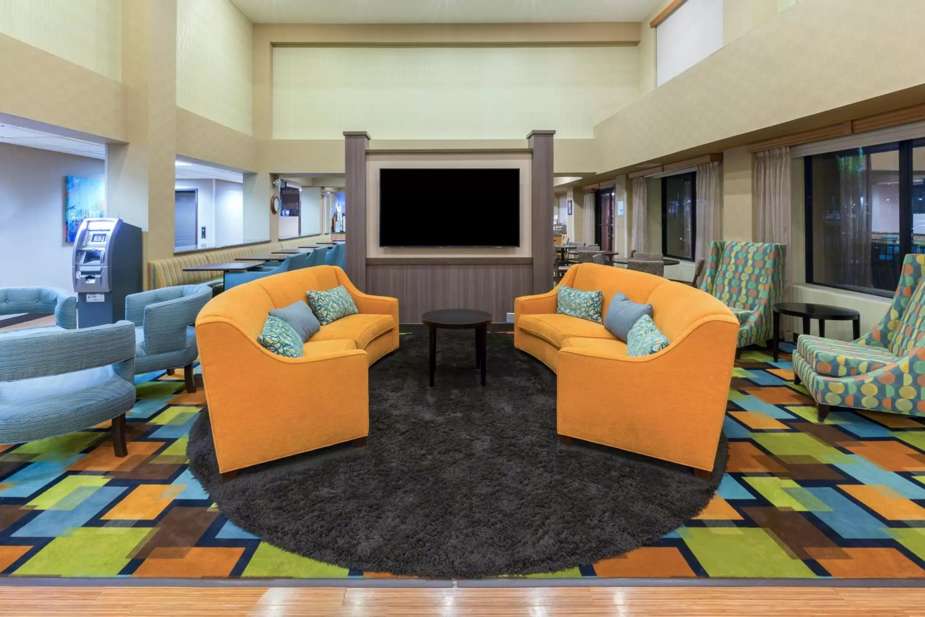 Property building, Seating Area in Holiday Inn Express Hotel and Suites - Henderson, an IHG Hotel