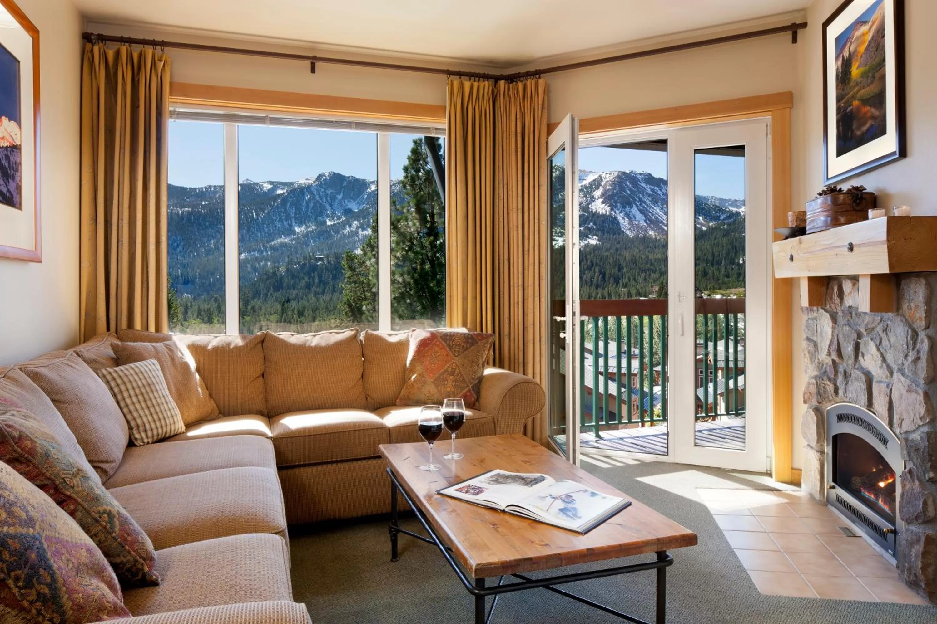 Living room in Juniper Springs Resort