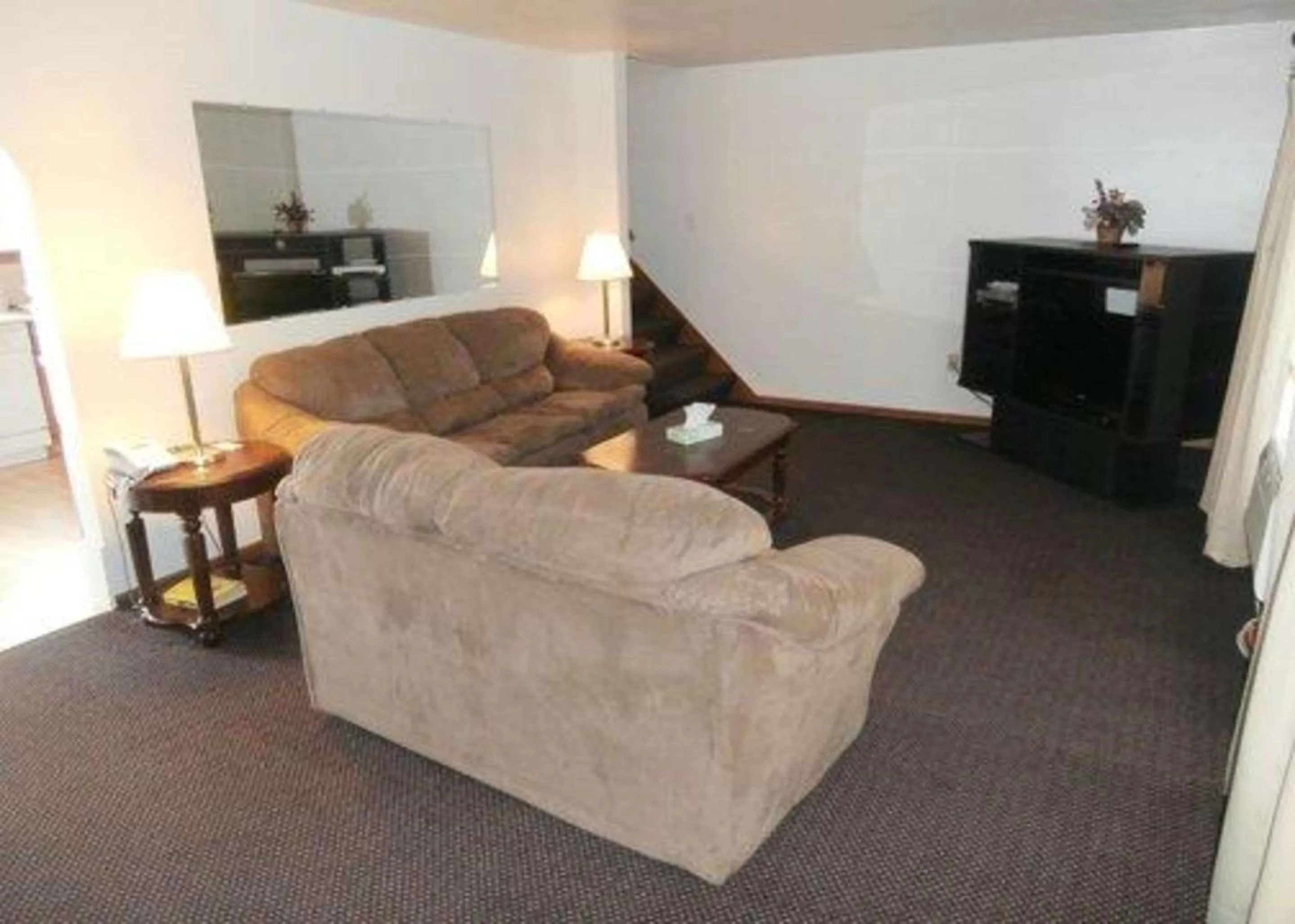 Photo of the whole room in Malone Inn