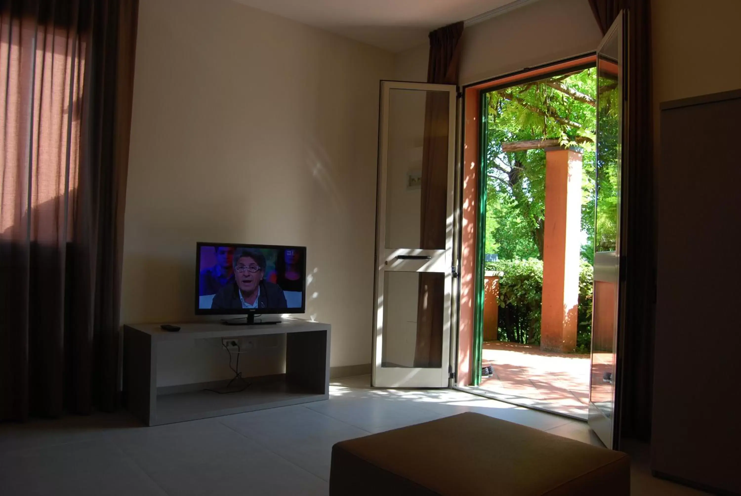 Living room, TV/Entertainment Center in Residenze Al Colle Dei Pini