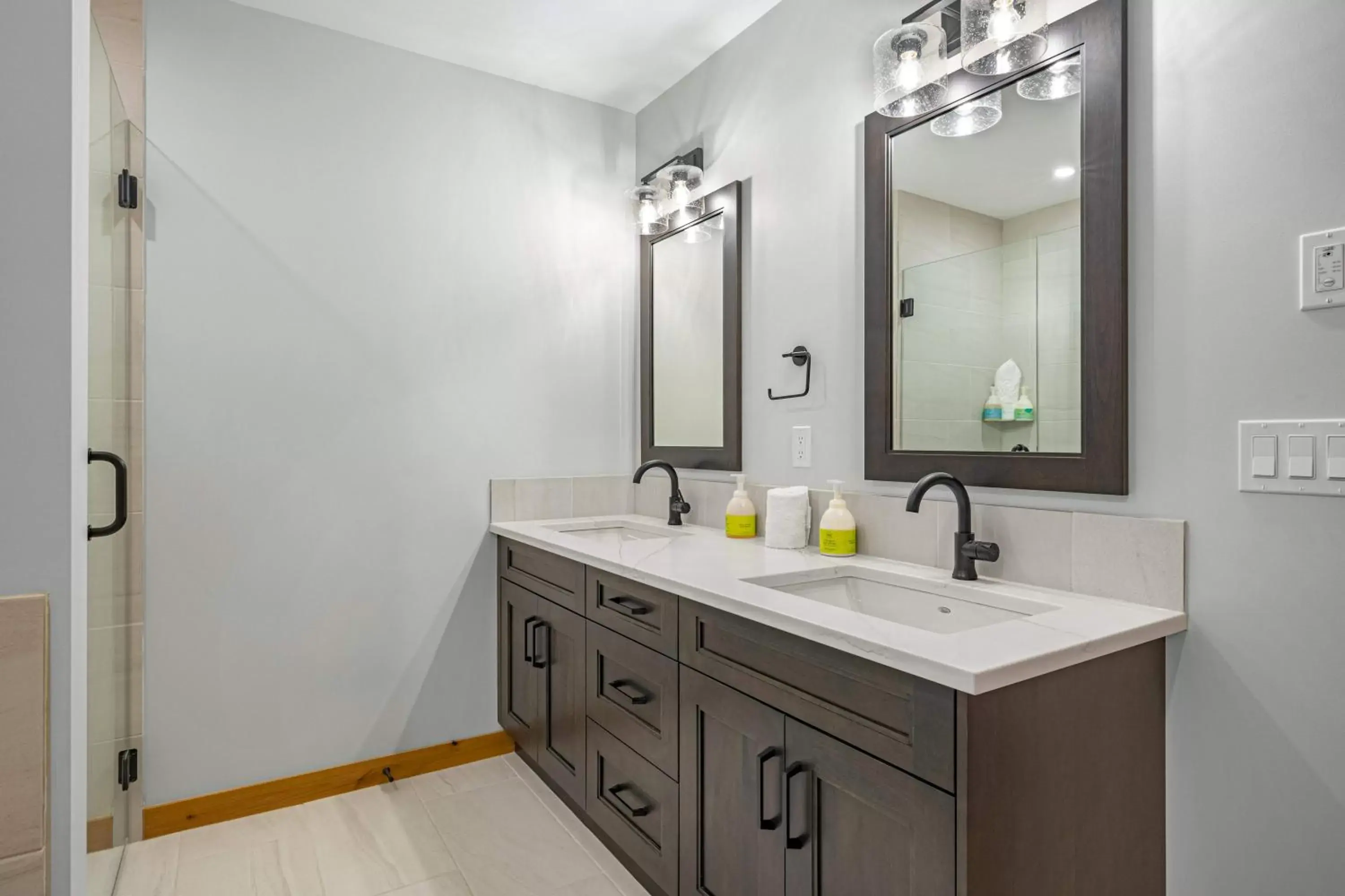 Bathroom in Tamarack Lodge by Spring Creek Vacations