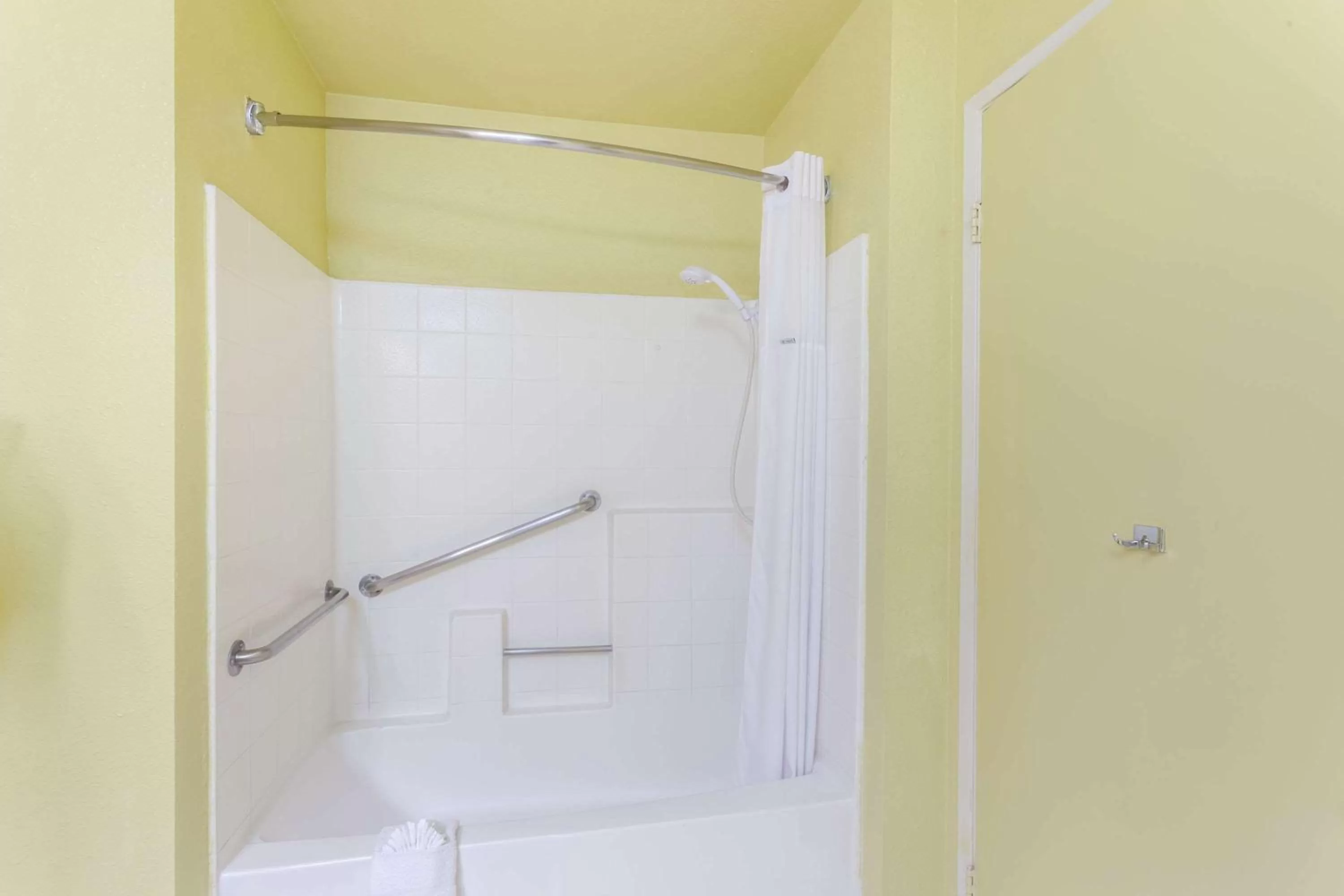 Bathroom in Hospitality Inn