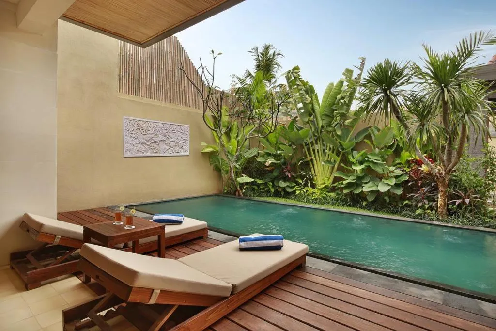Swimming pool in Kamajaya Villas