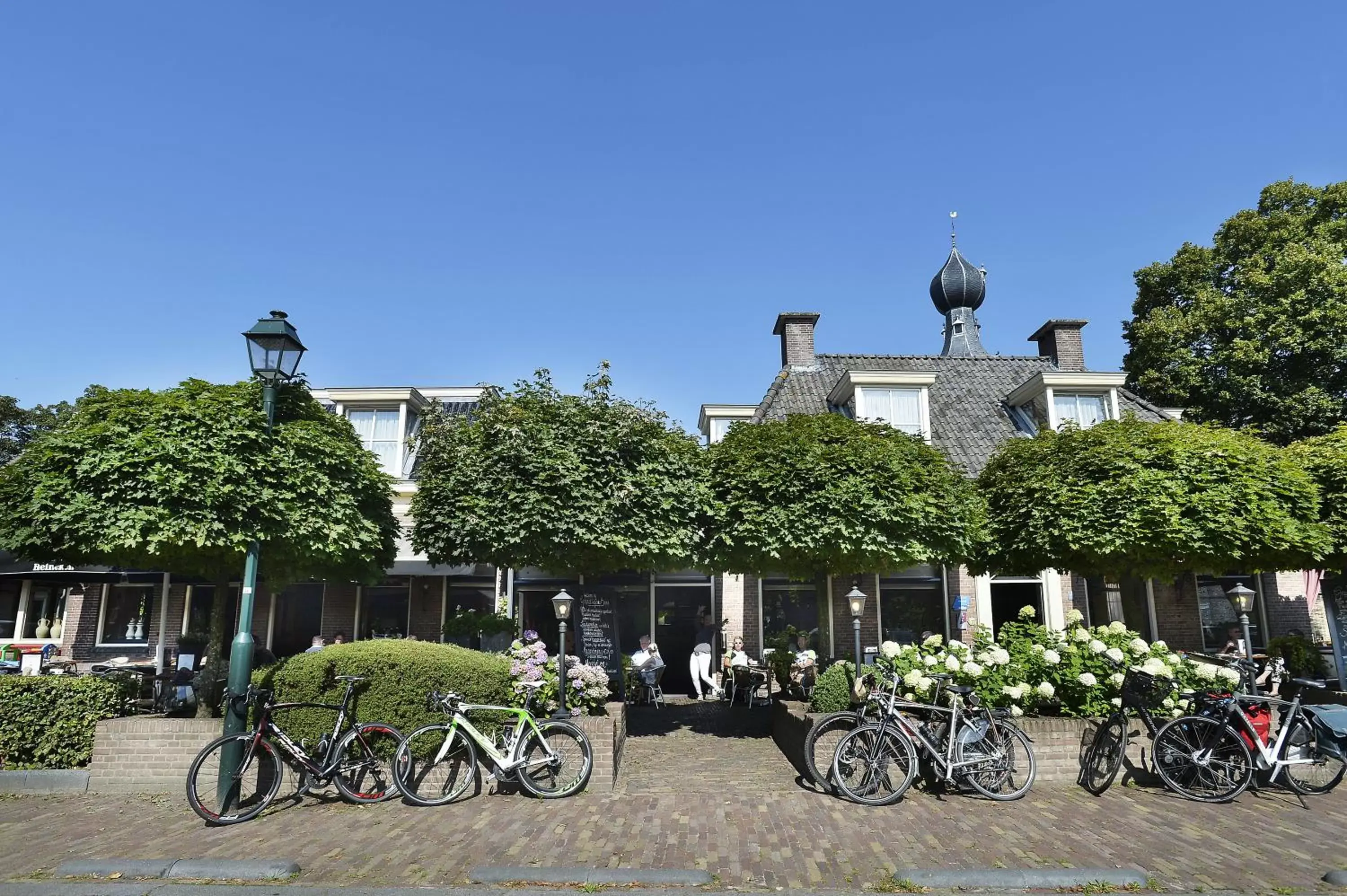 Facade/entrance, Property Building in Hotel Wesseling