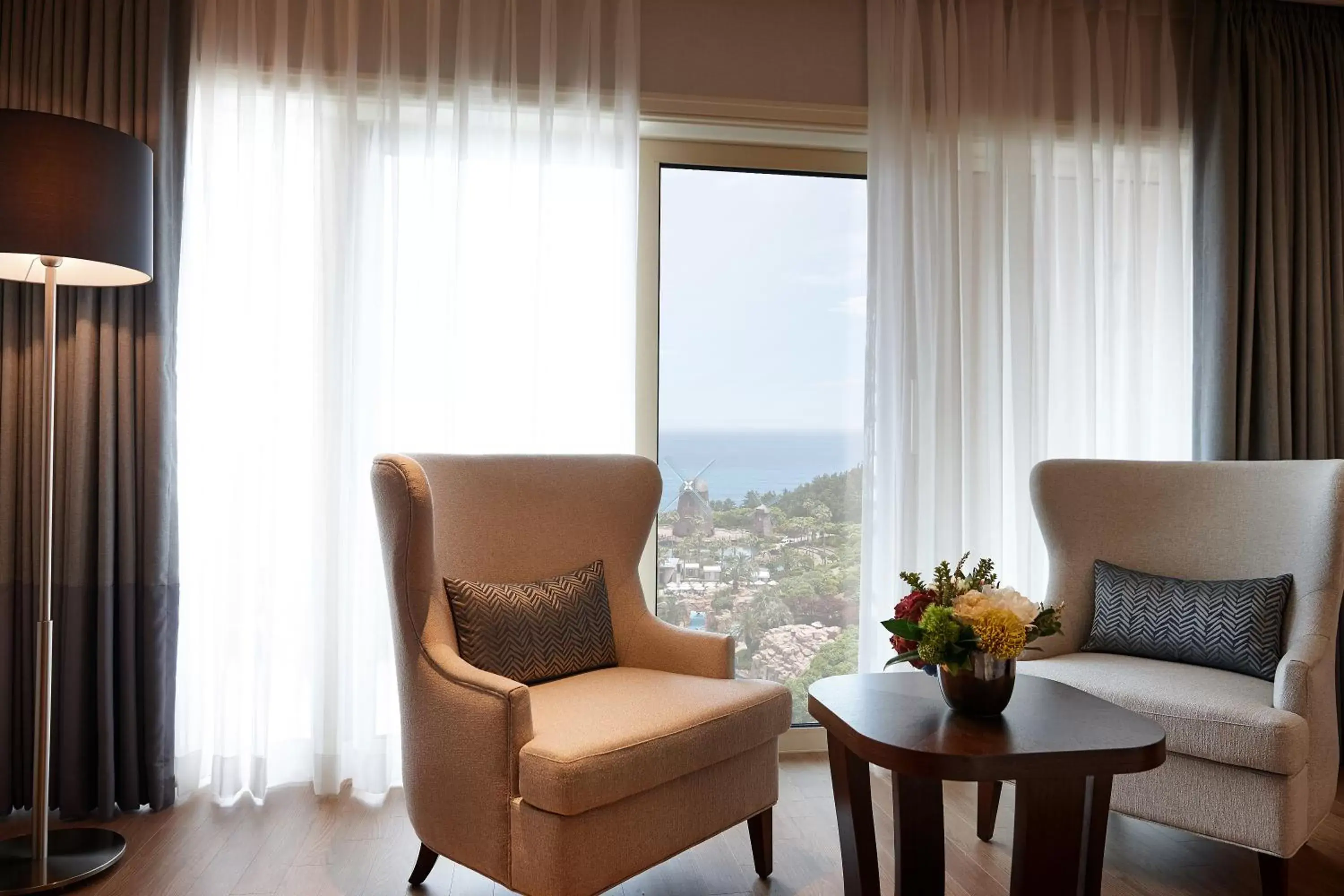 Living room, Seating Area in Lotte Hotel Jeju