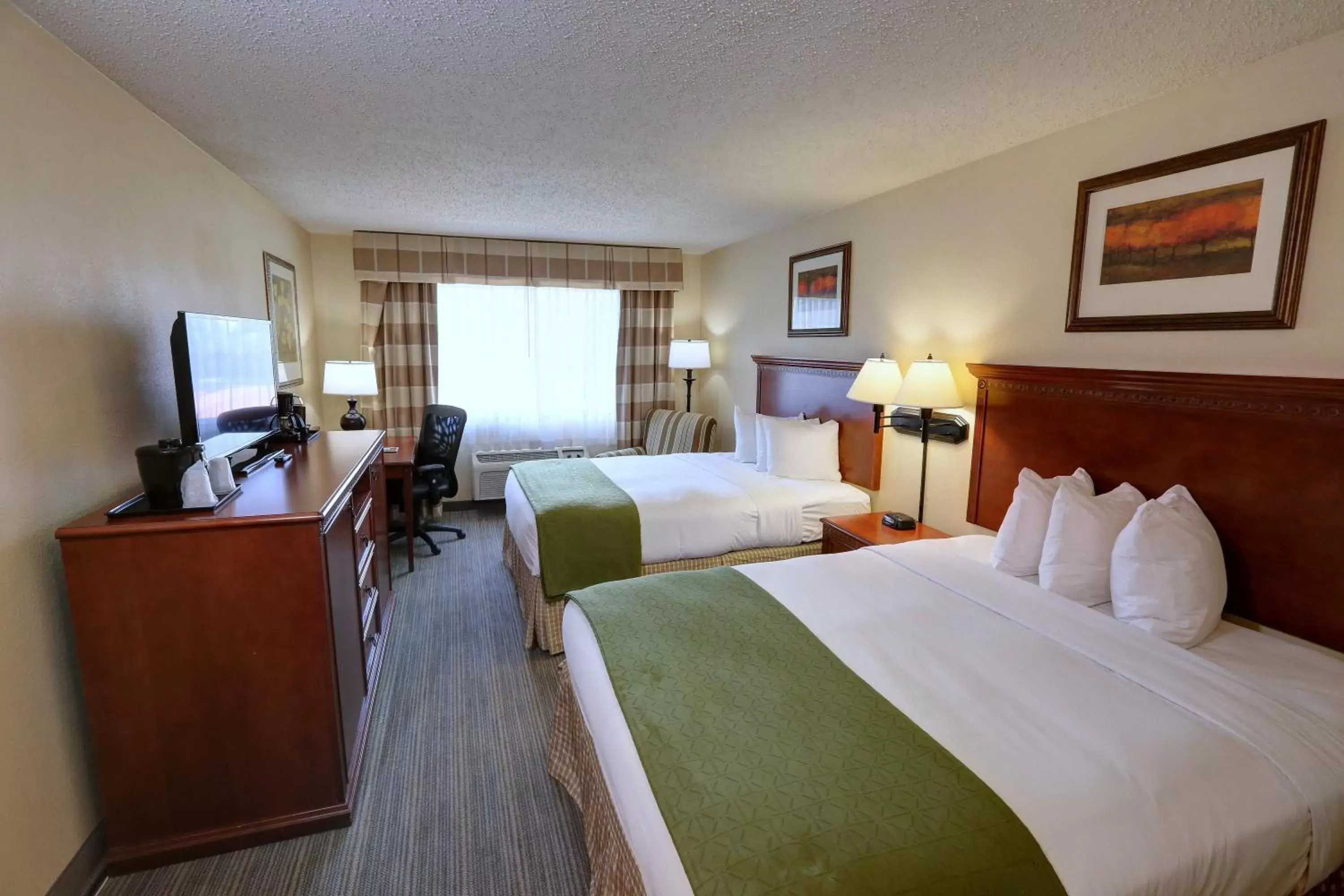 Queen Room with Two Queen Beds - Non-Smoking in Country Inn & Suites by Radisson, Charlotte I-85 Airport, NC