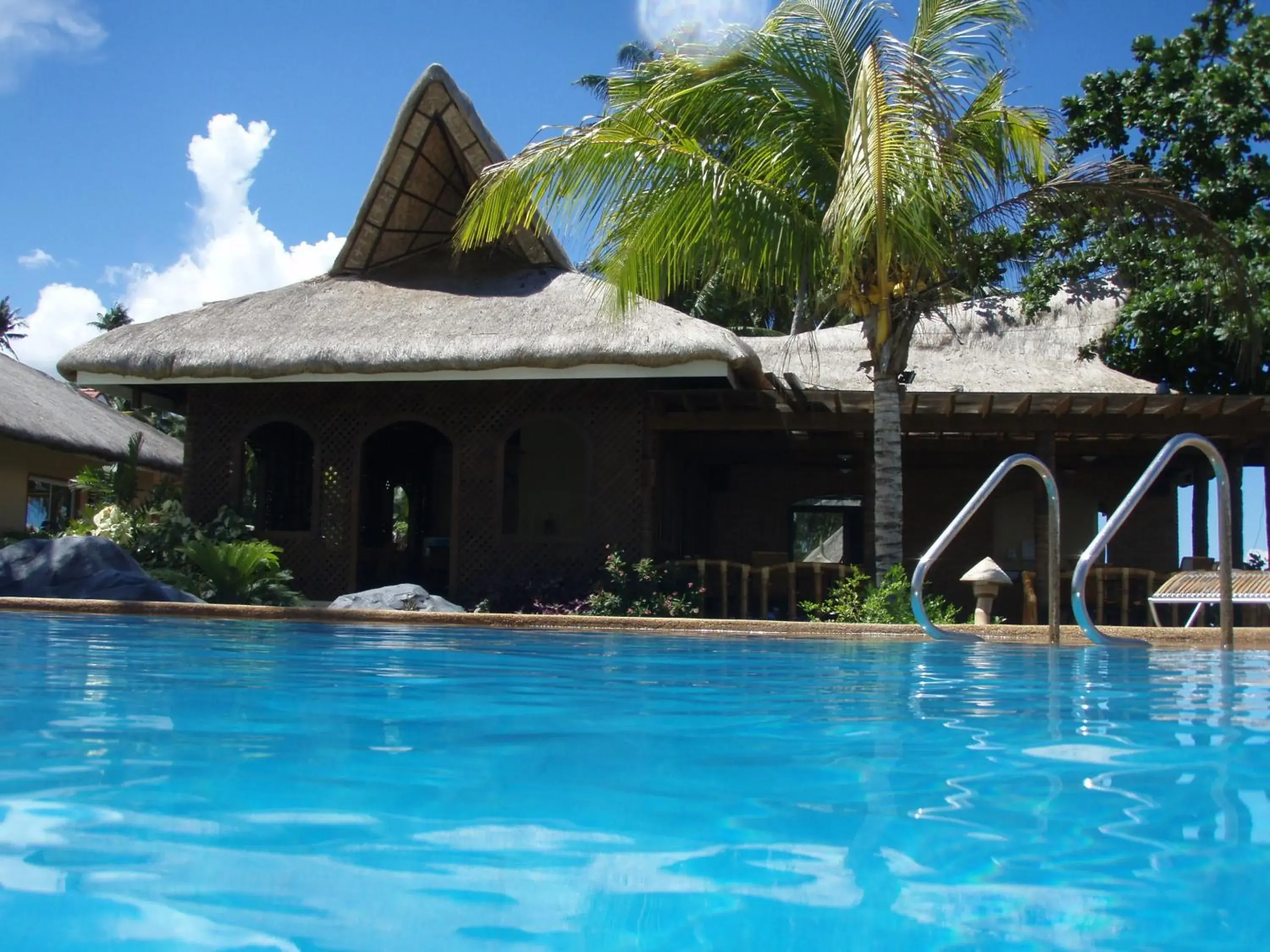 Restaurant/places to eat, Swimming Pool in Thalatta Resort