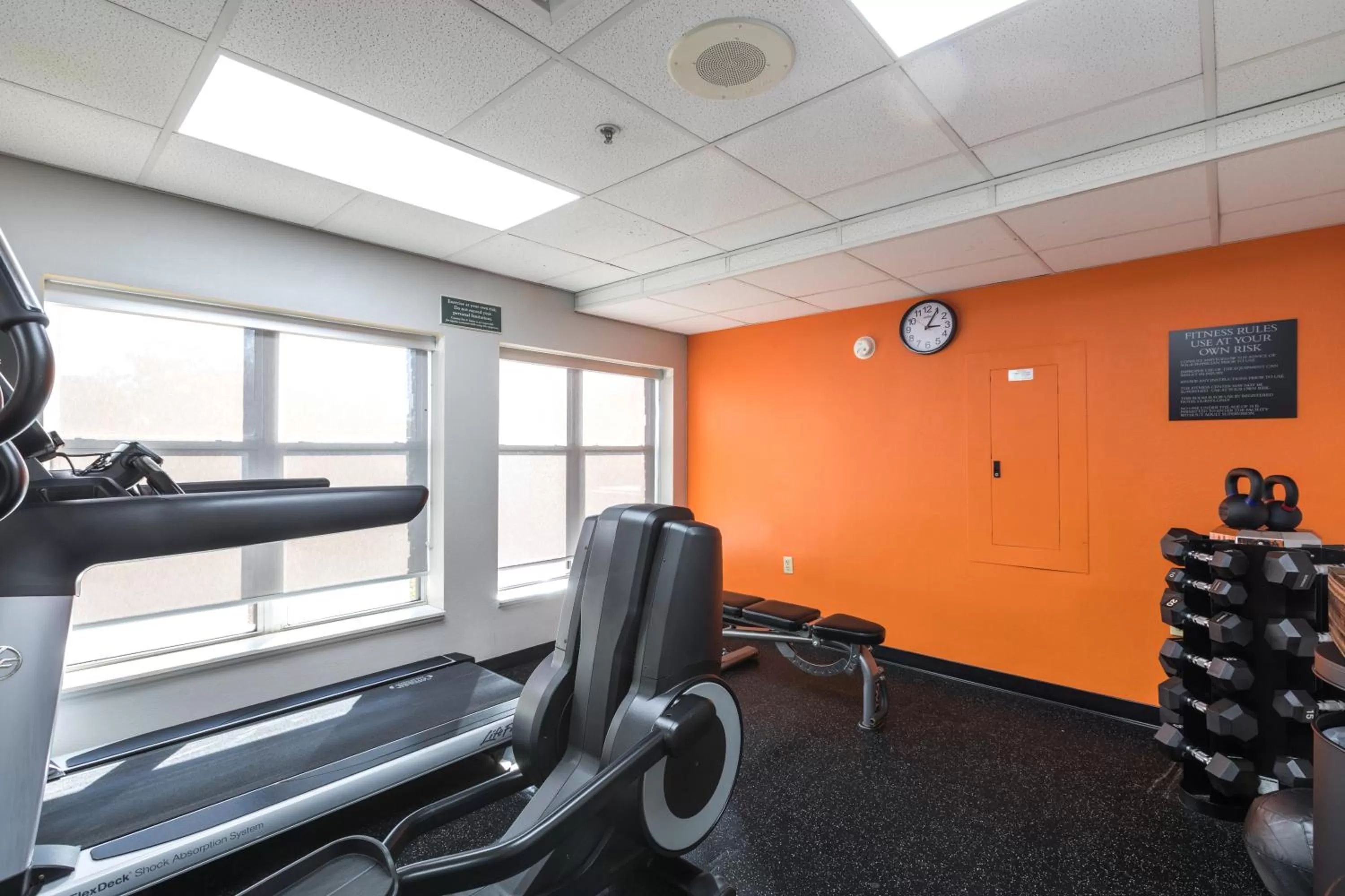 Fitness centre/facilities in Country Inn & Suites by Radisson, Lake Norman Huntersville, NC