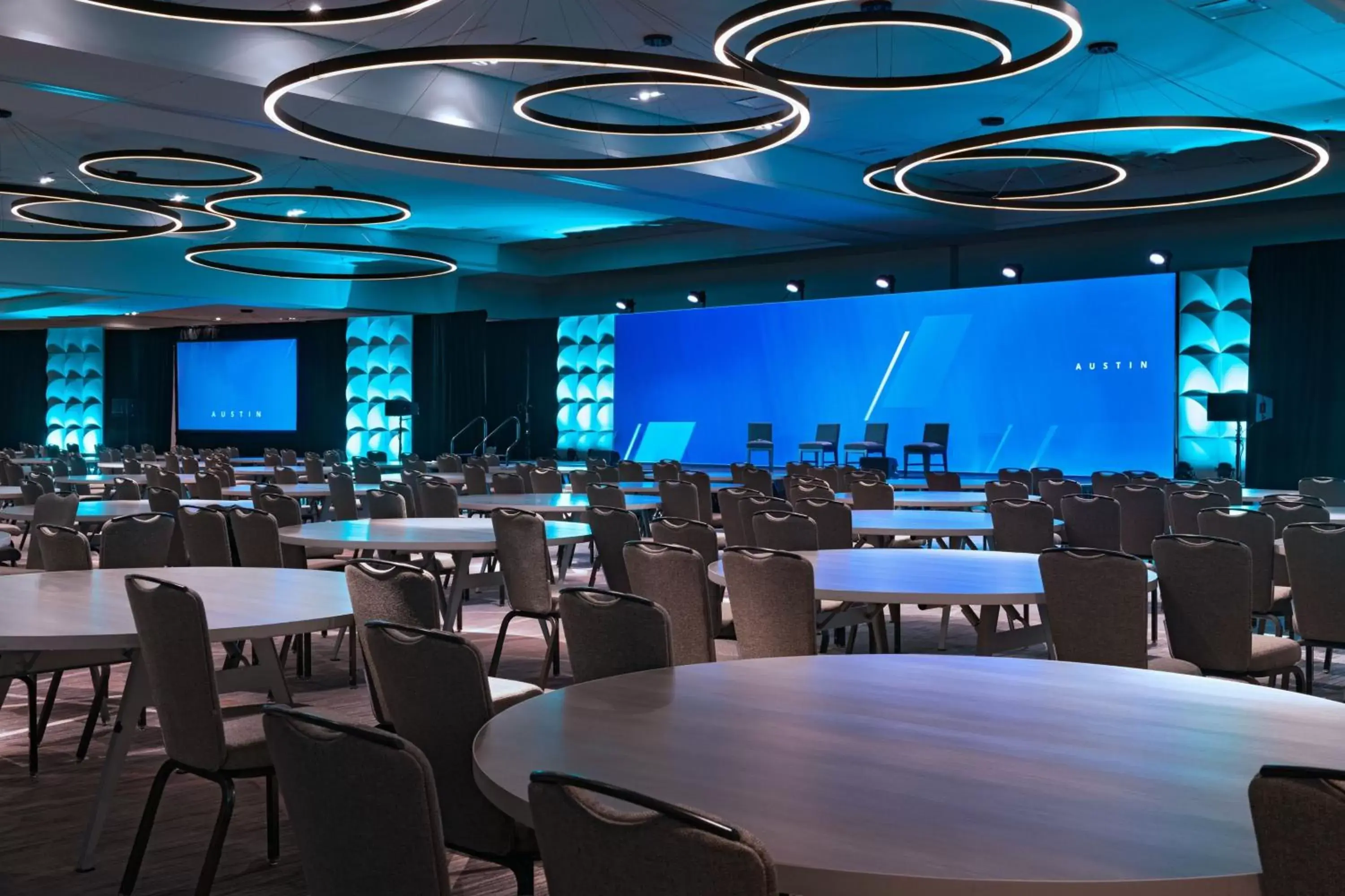 Meeting/conference room, Restaurant/Places to Eat in Austin Marriott Downtown