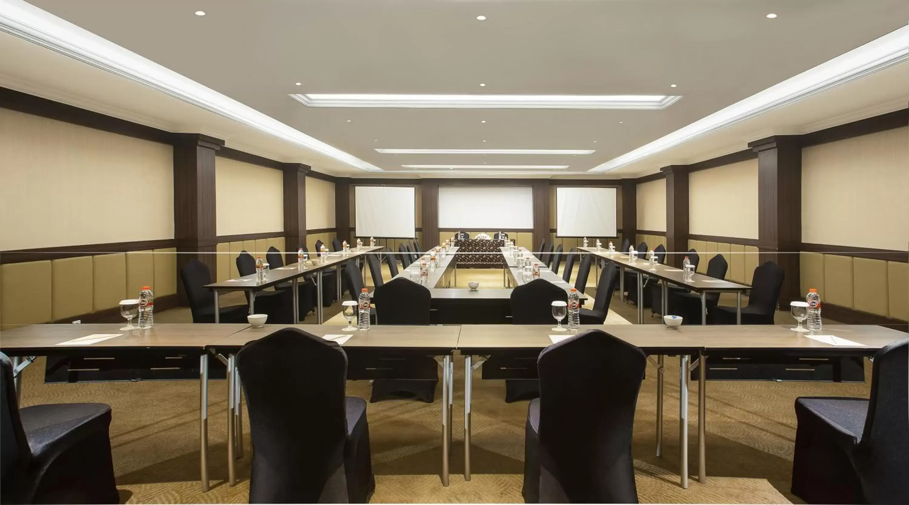 Meeting/conference room in Grand Rohan Jogja