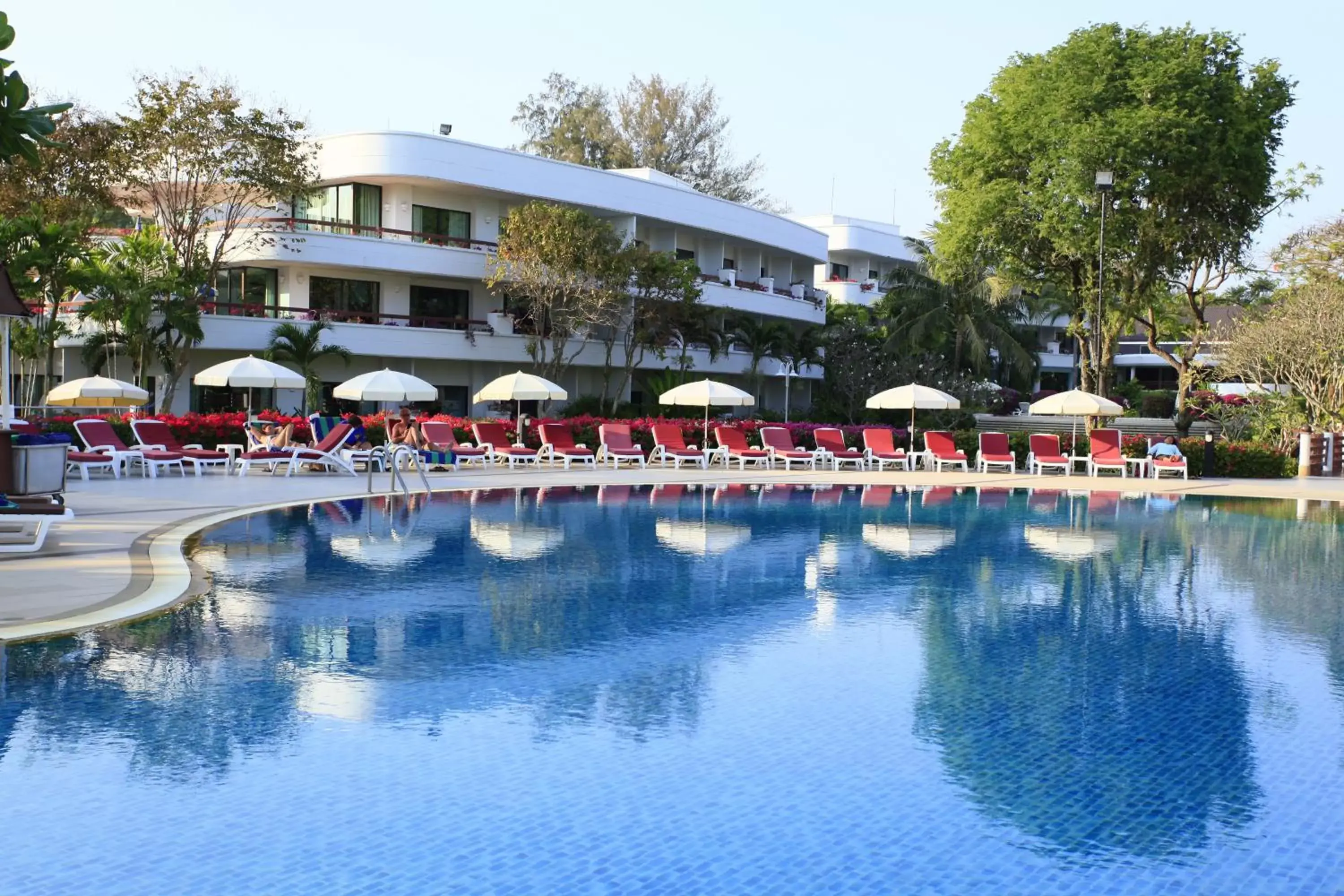 Swimming Pool in Novotel Rayong Rim Pae Resort