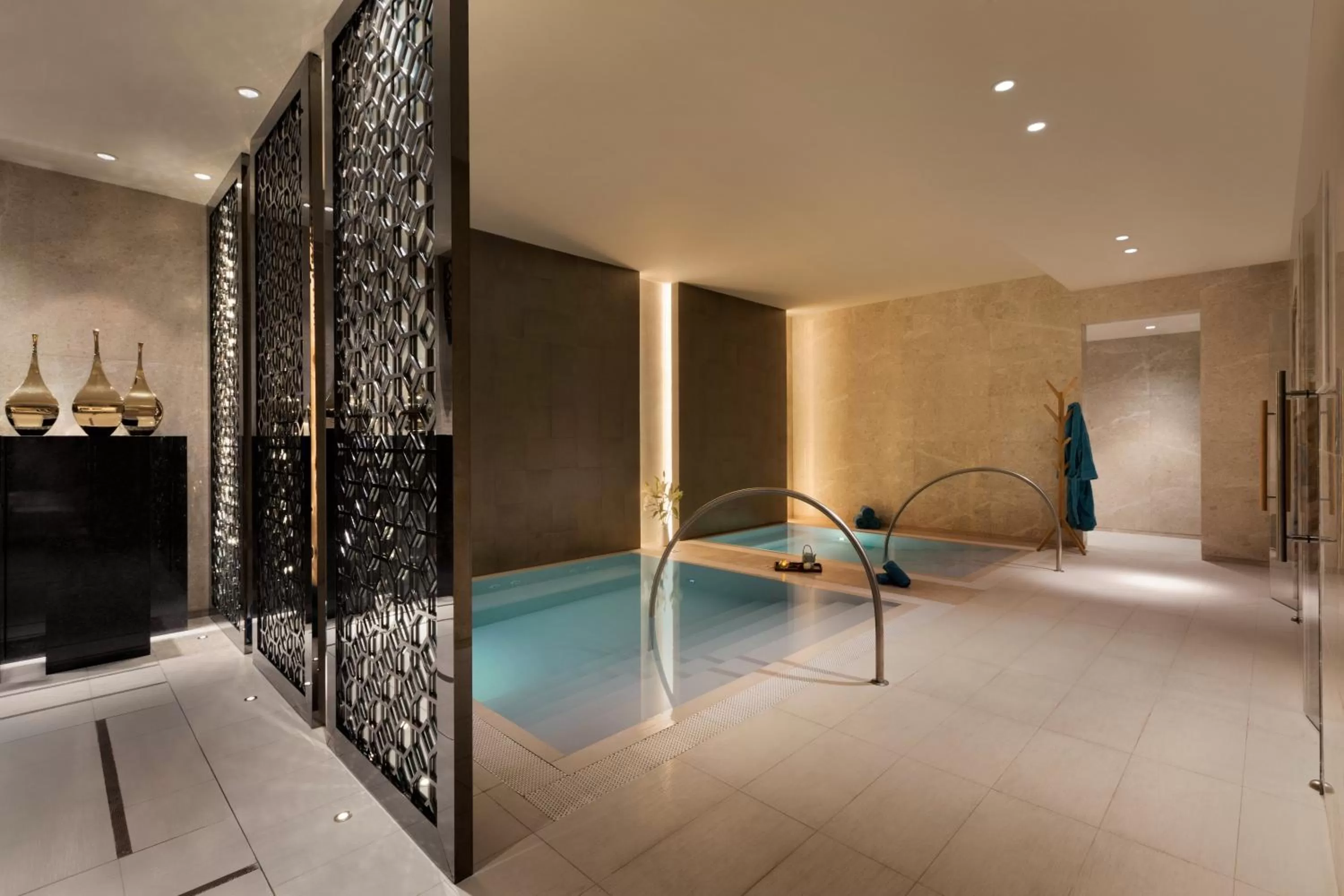 Massage, Swimming Pool in Midtown Shangri-La, Hangzhou