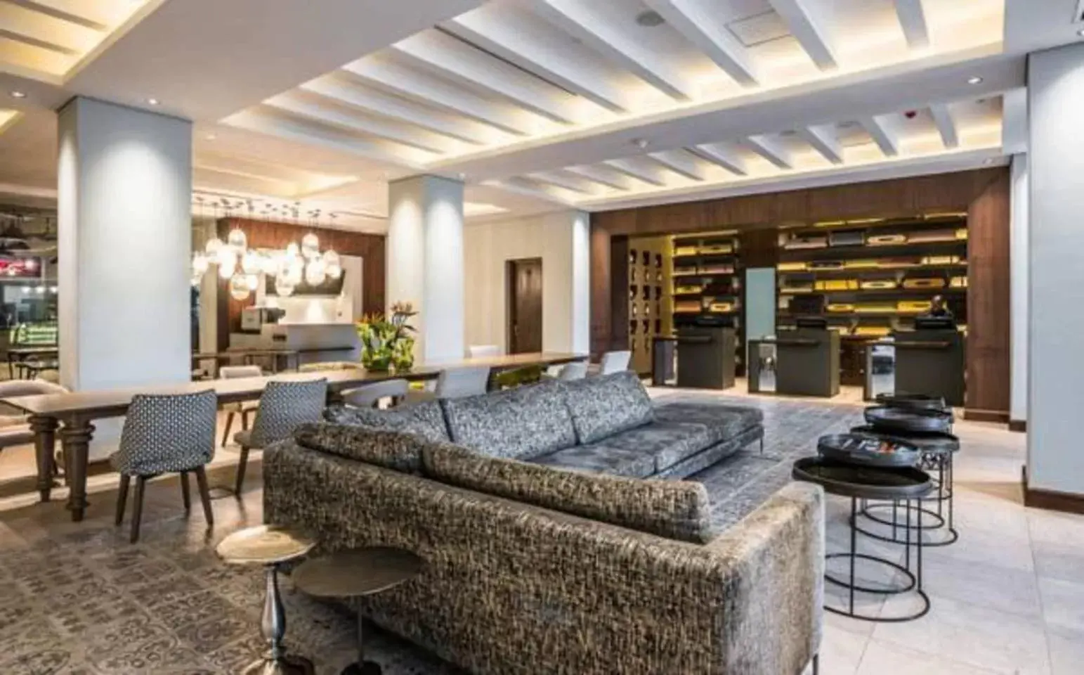 Lobby or reception, Lounge/Bar in Trademark Hotel, a Member of Design Hotels
