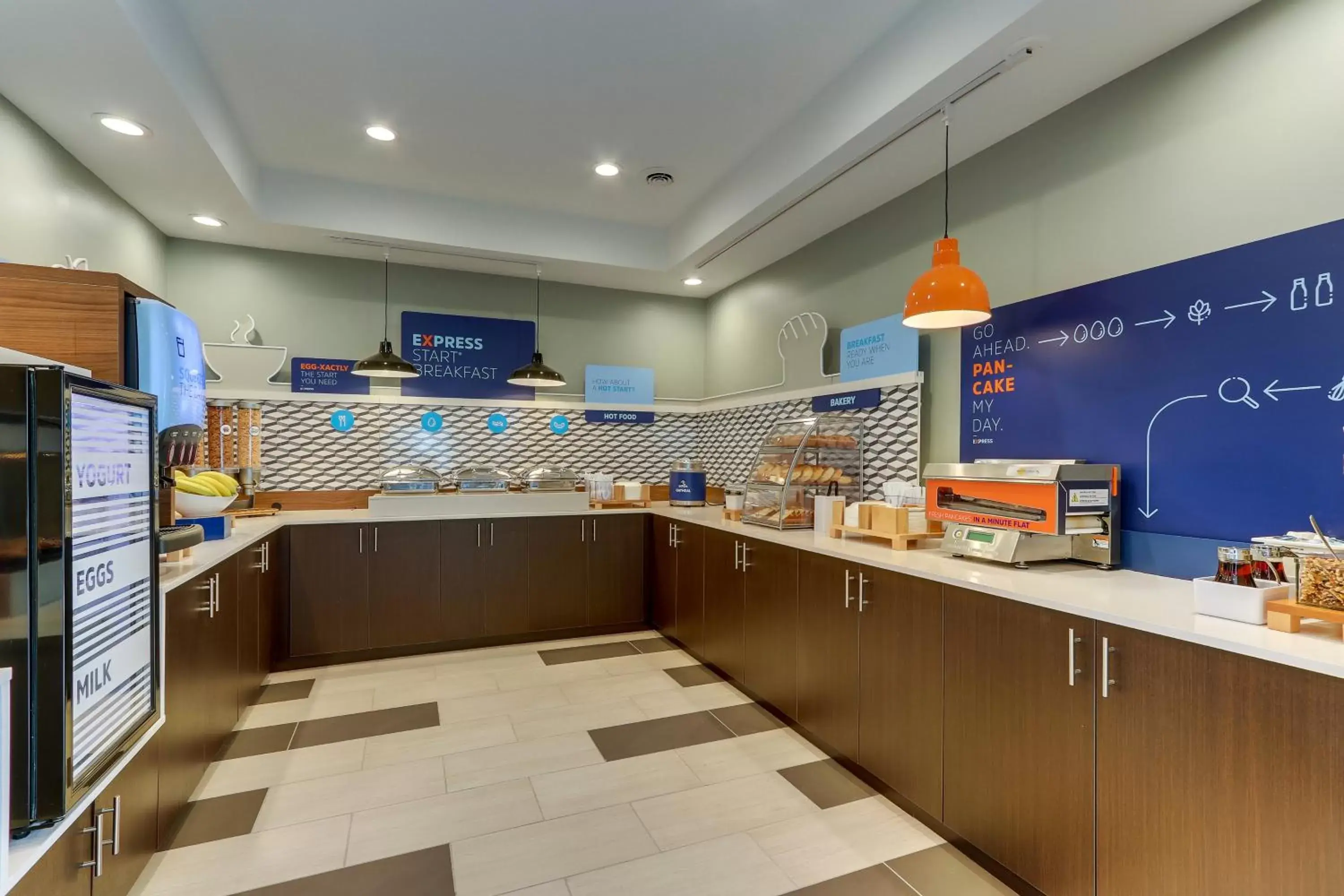 Breakfast, Kitchen/Kitchenette in Holiday Inn Express Hotel & Suites Corbin, an IHG Hotel