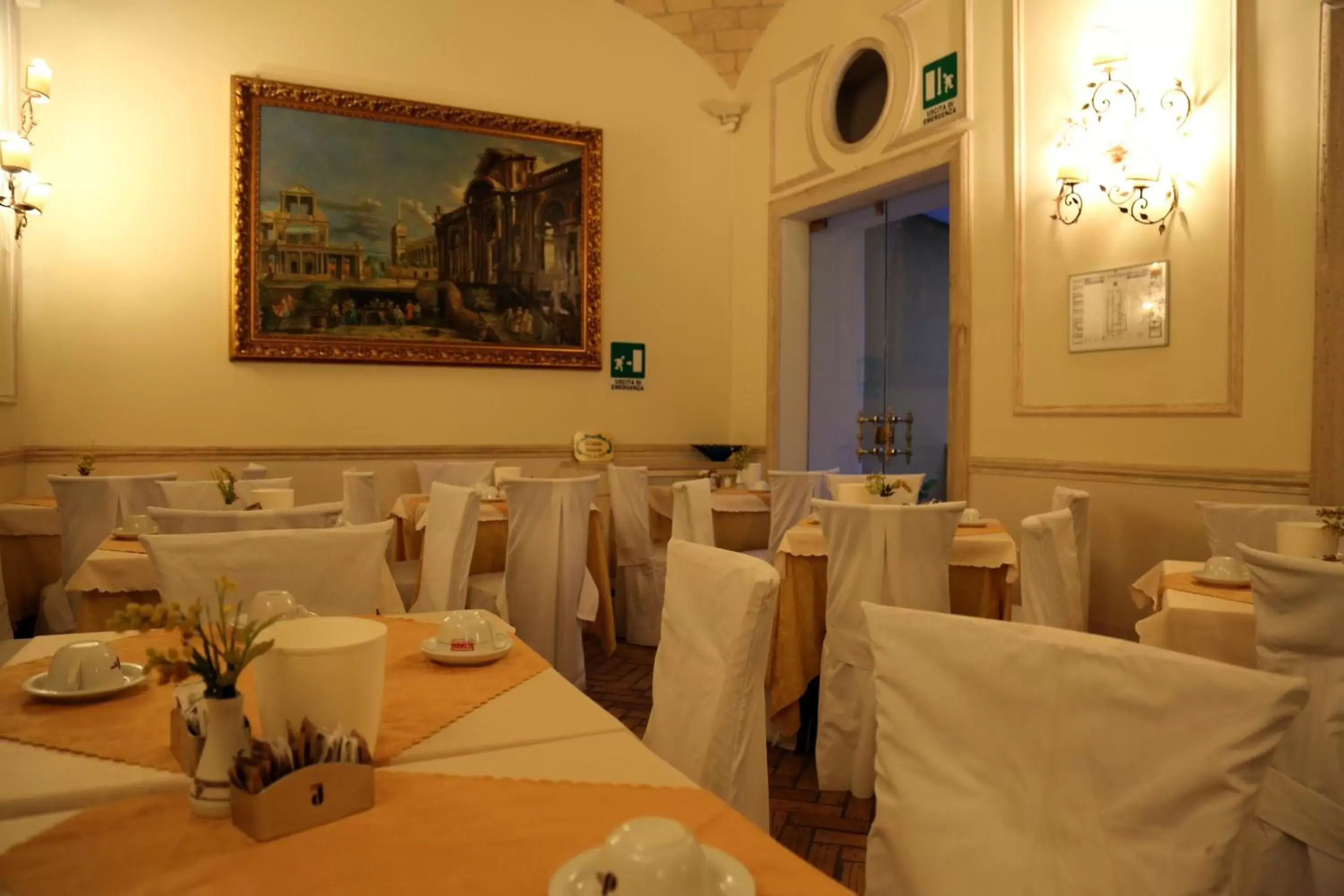 Lounge or bar, Restaurant/Places to Eat in Hotel Flavia