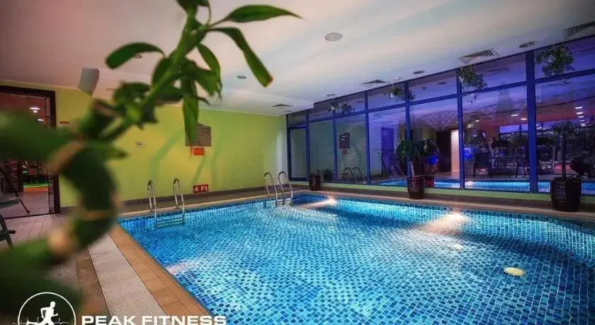 Swimming Pool in Grand Safir Hotel