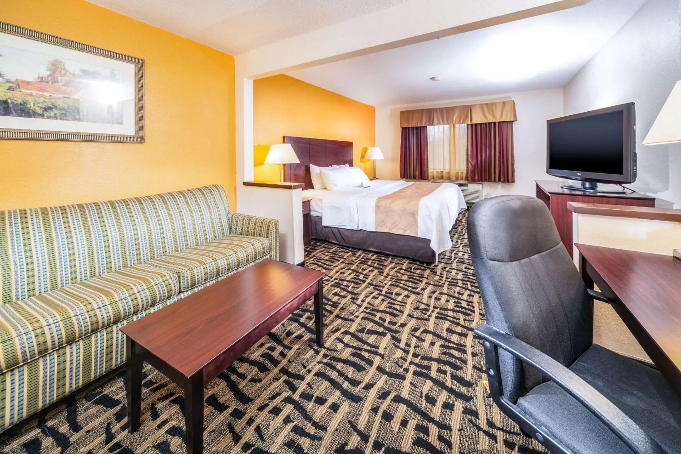 Photo of the whole room in Quality Inn & Suites