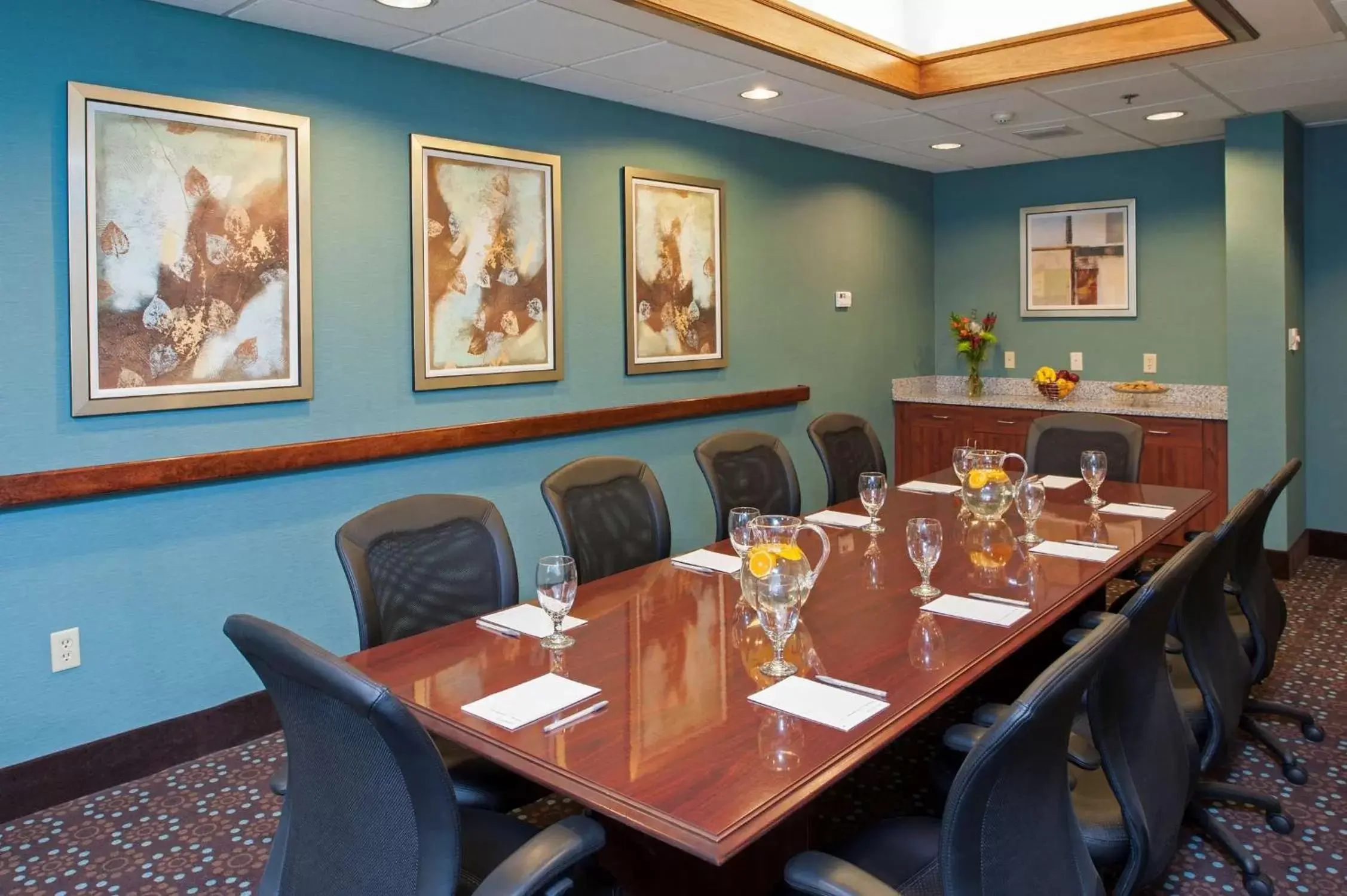 Meeting/conference room, Restaurant/Places to Eat in Hampton Inn & Suites Kokomo