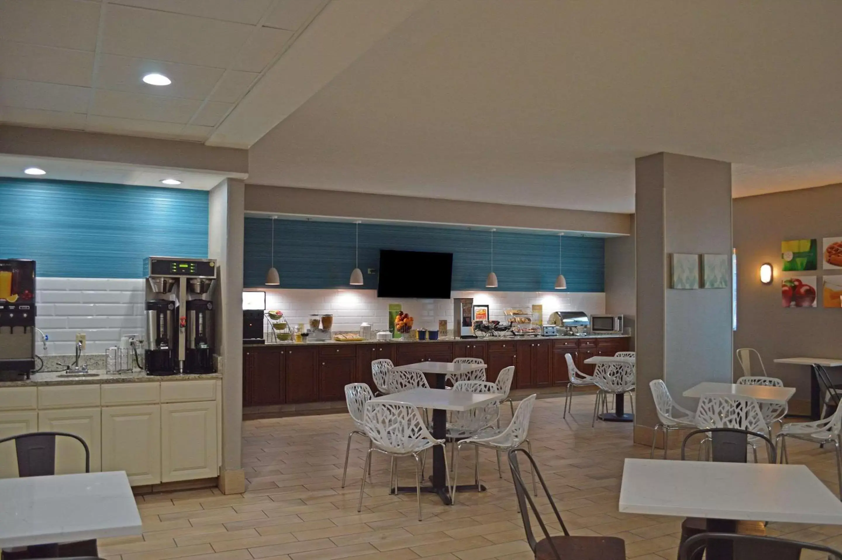 Restaurant/Places to Eat in Quality Inn & Suites Rehoboth Beach – Dewey