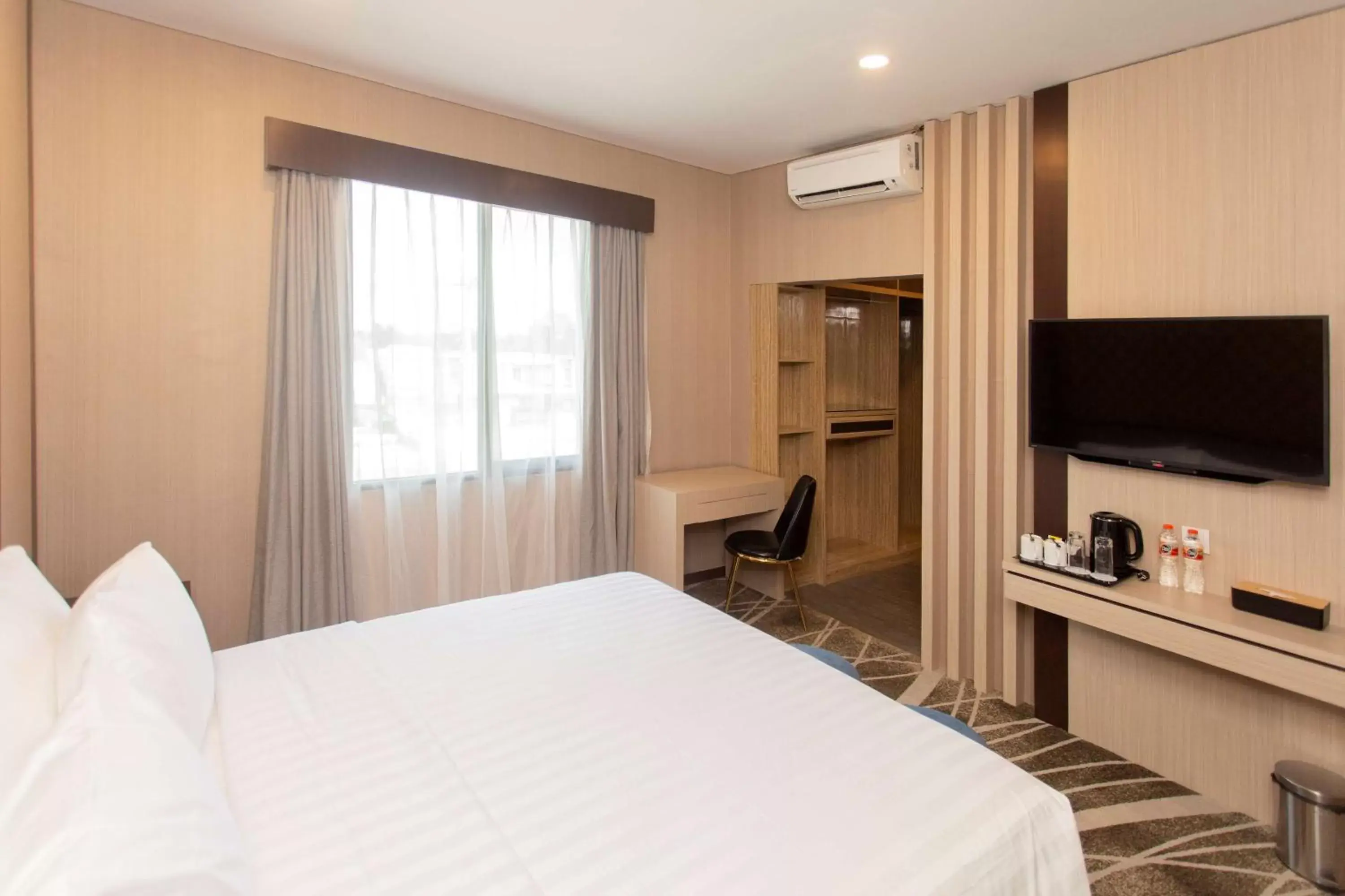 Bedroom, Bed in Best Western Batang Garing