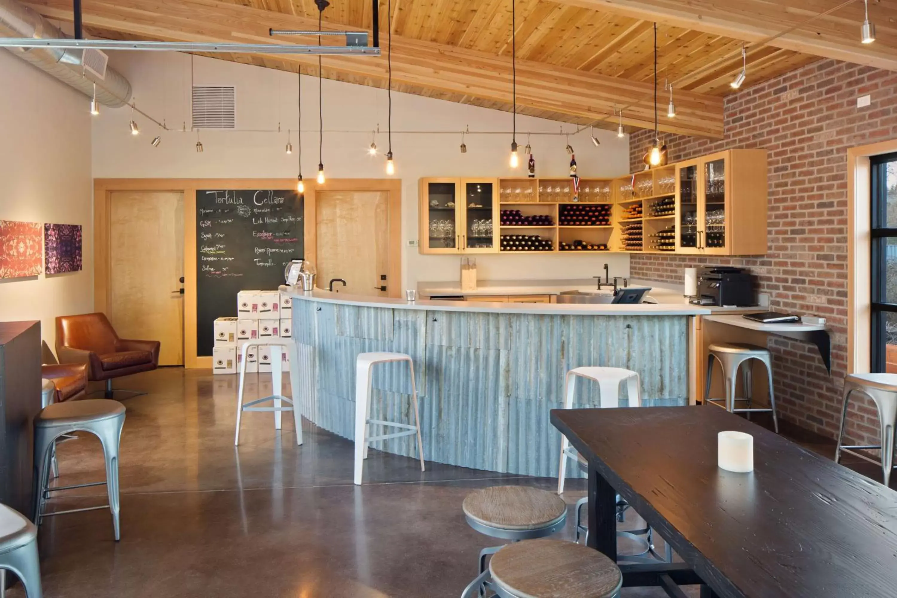 Lounge or bar in Hampton Inn & Suites- Seattle Woodinville Wa Lounge or bar in Hampton Inn & Suites- Seattle Woodinville Wa