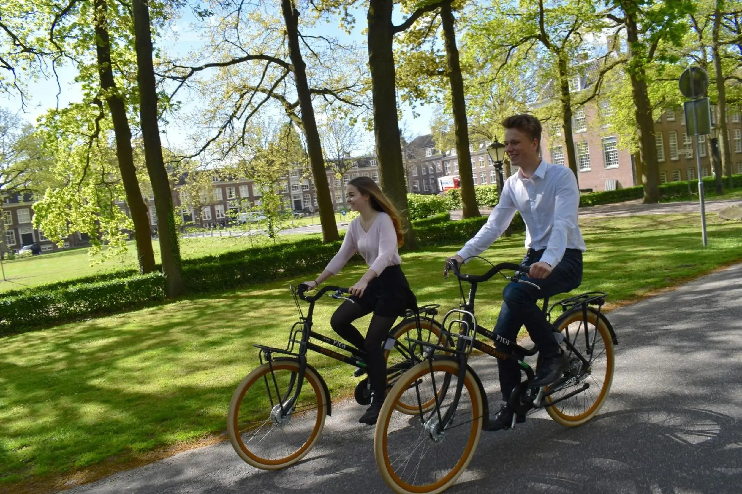 Neighbourhood, Biking in Hotel Theater Figi