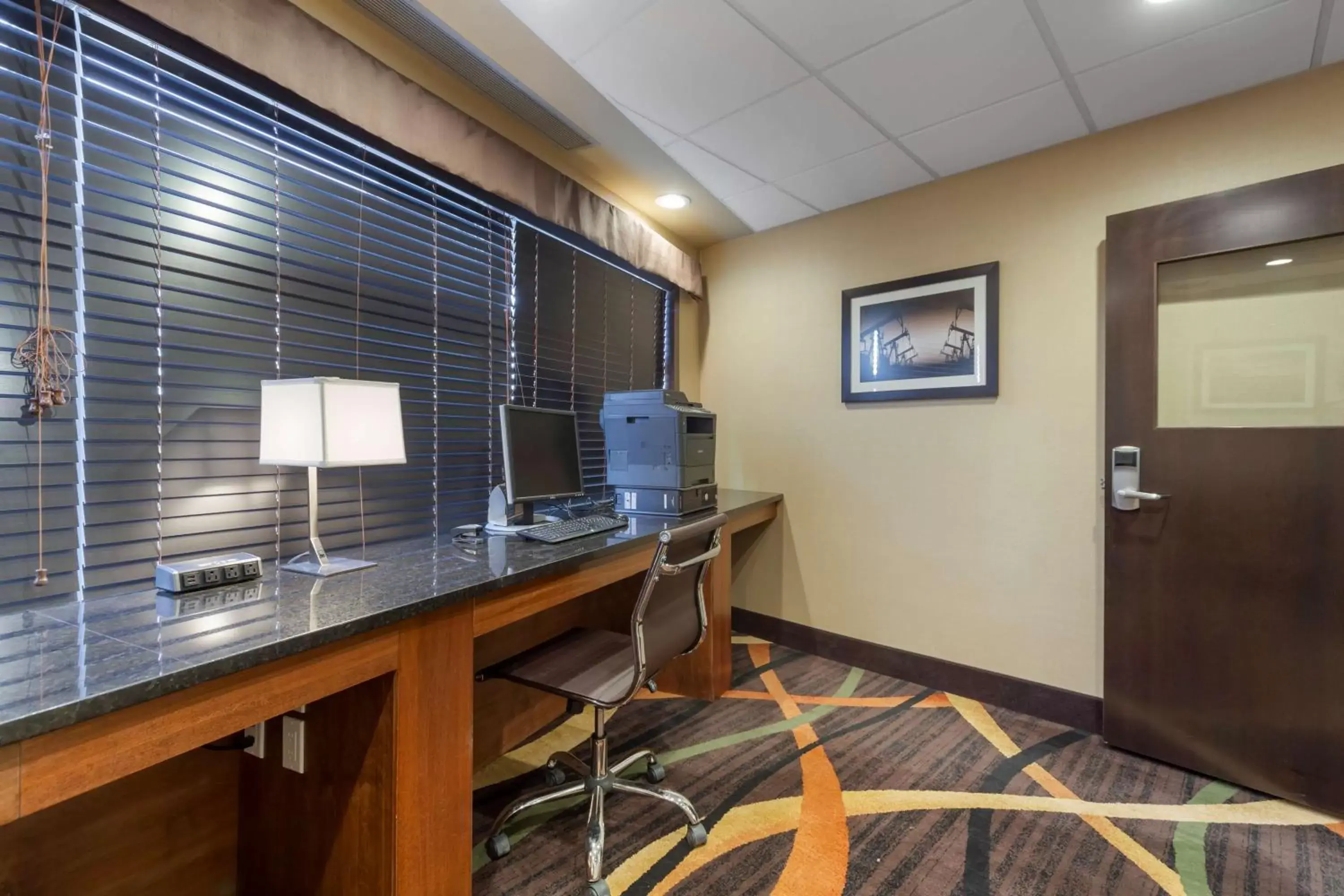 Business facilities, Kitchen/Kitchenette in Best Western PLUS Fox Creek