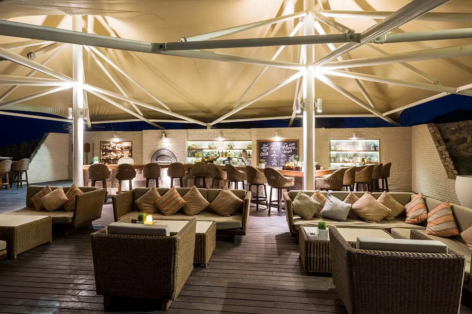 Lounge or bar in Fusion Resort Cam Ranh - All Spa Inclusive Lounge or bar in Fusion Resort Cam Ranh - All Spa Inclusive