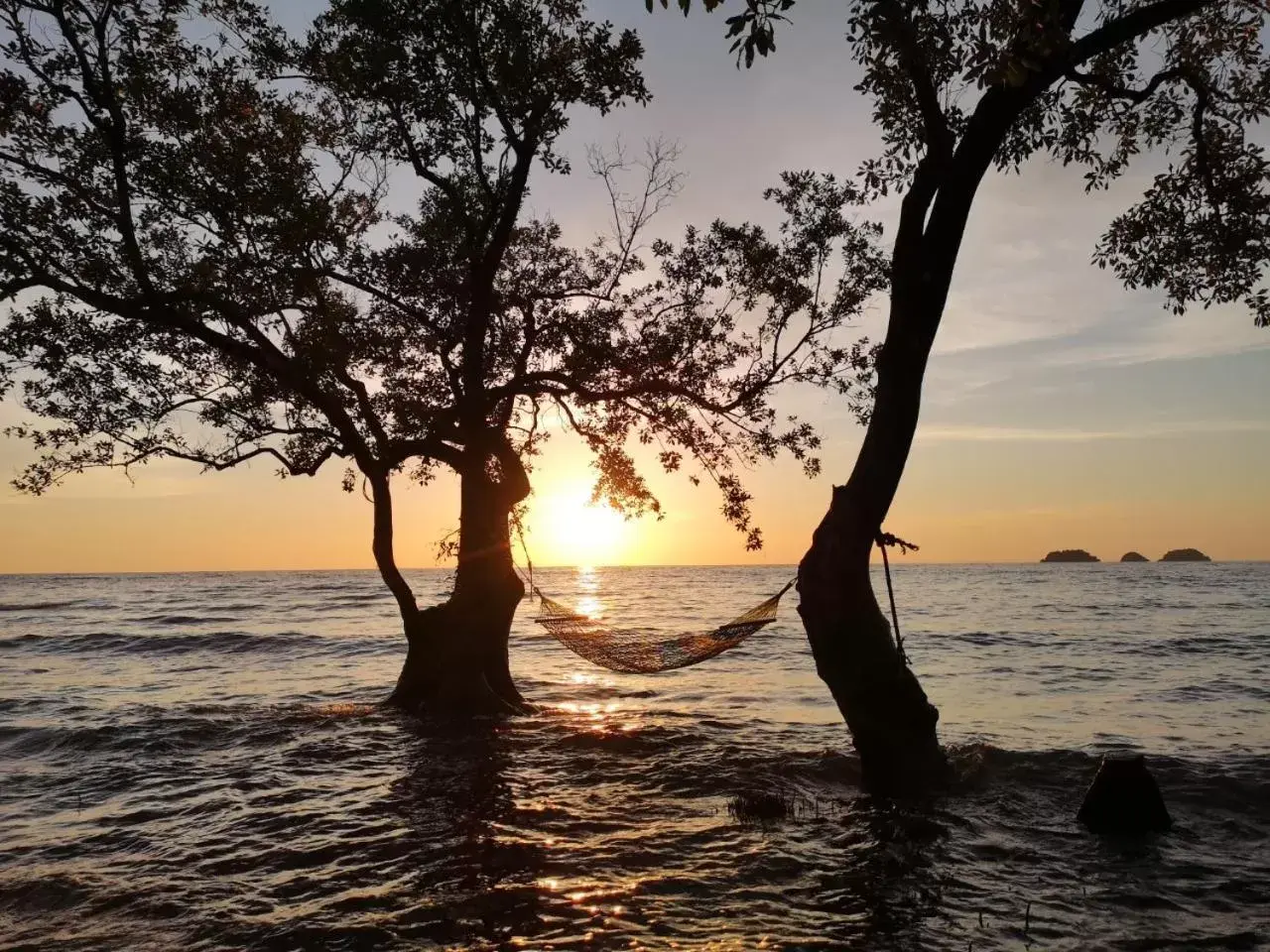 Beach, Sunrise/Sunset in Koh Chang Bailan Beach Resort