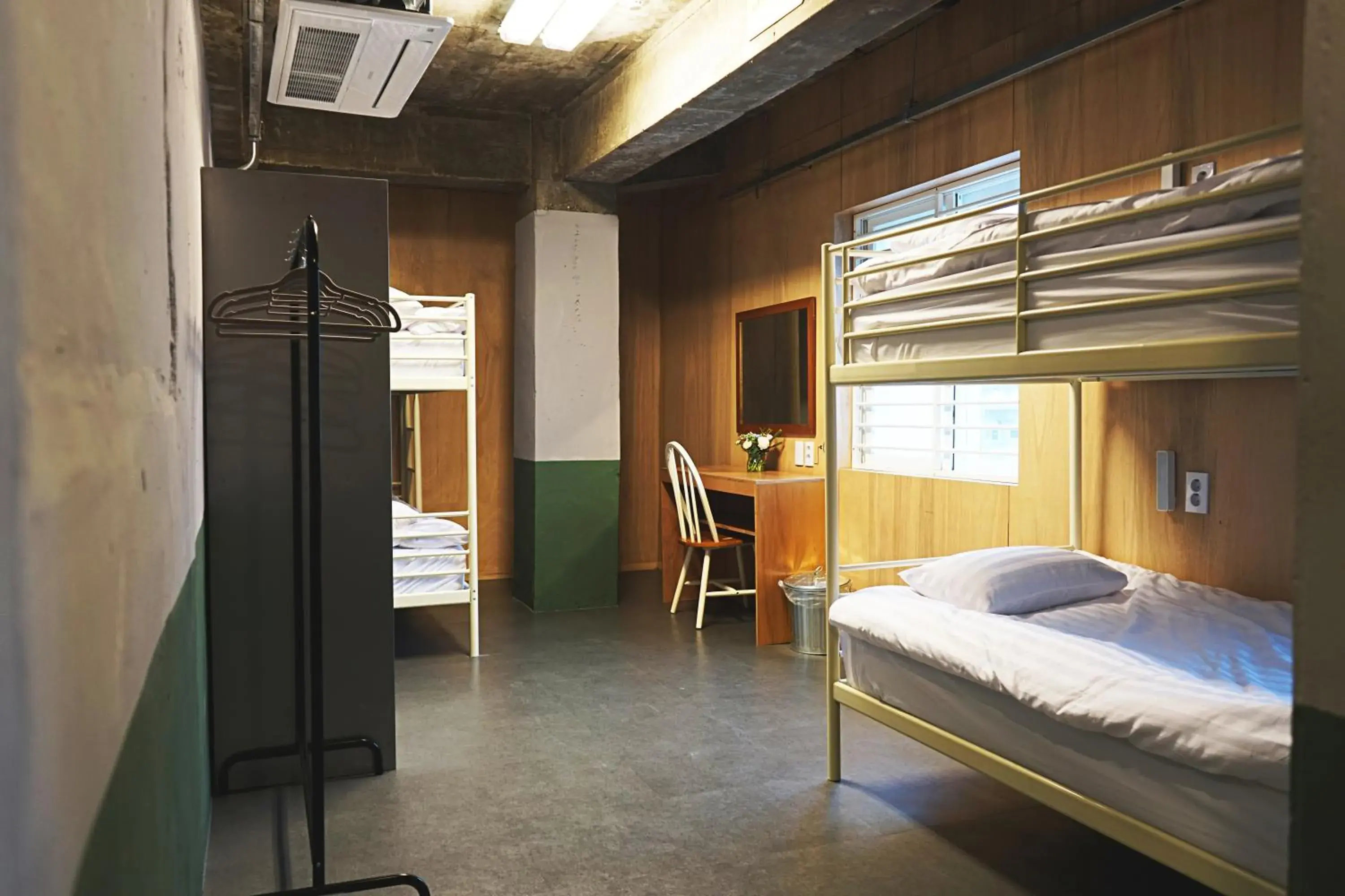 Bed, Bunk Bed in G Guesthouse Itaewon In Seoul
