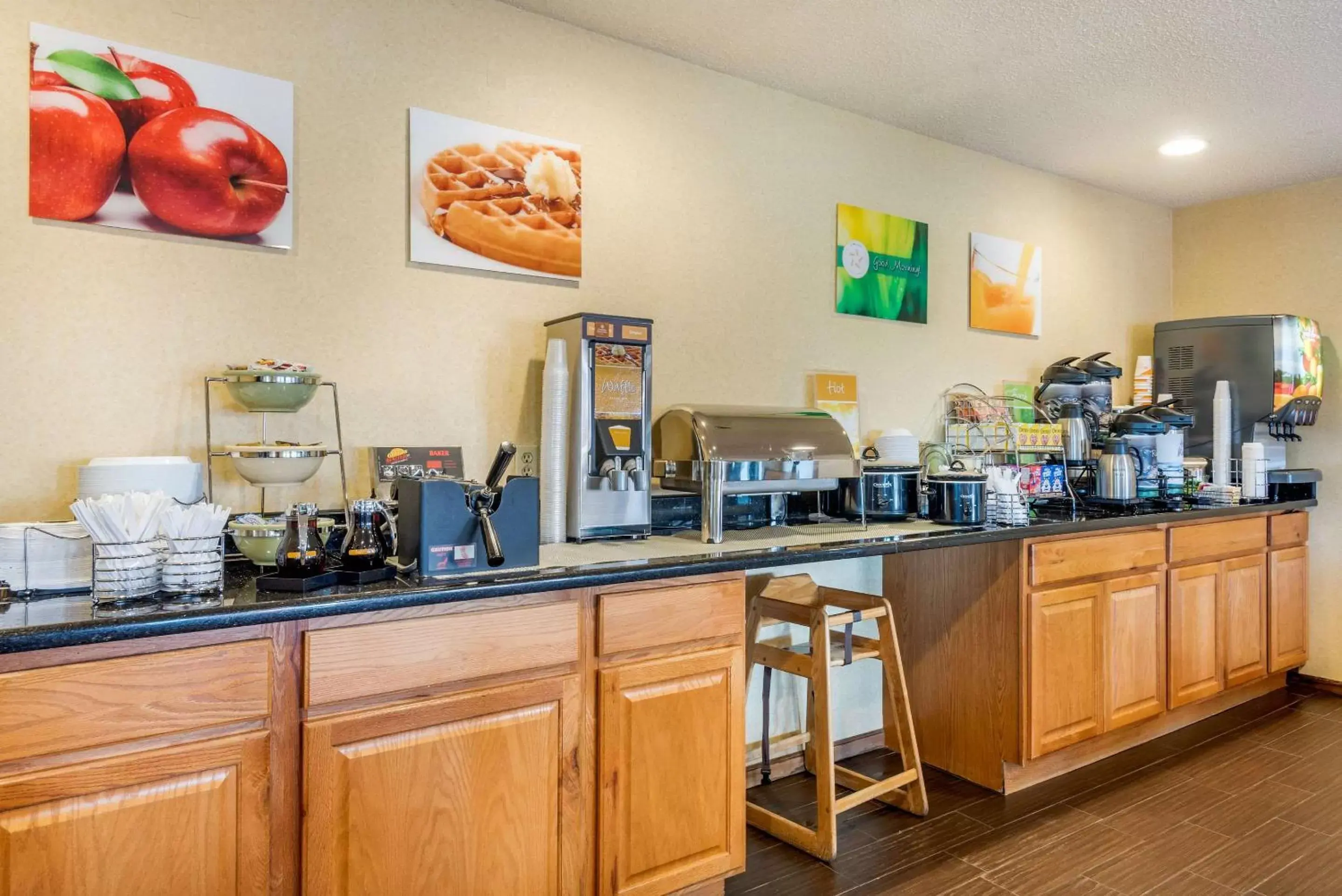 Restaurant/places to eat in Quality Inn Pueblo North Restaurant/places to eat in Quality Inn Pueblo North