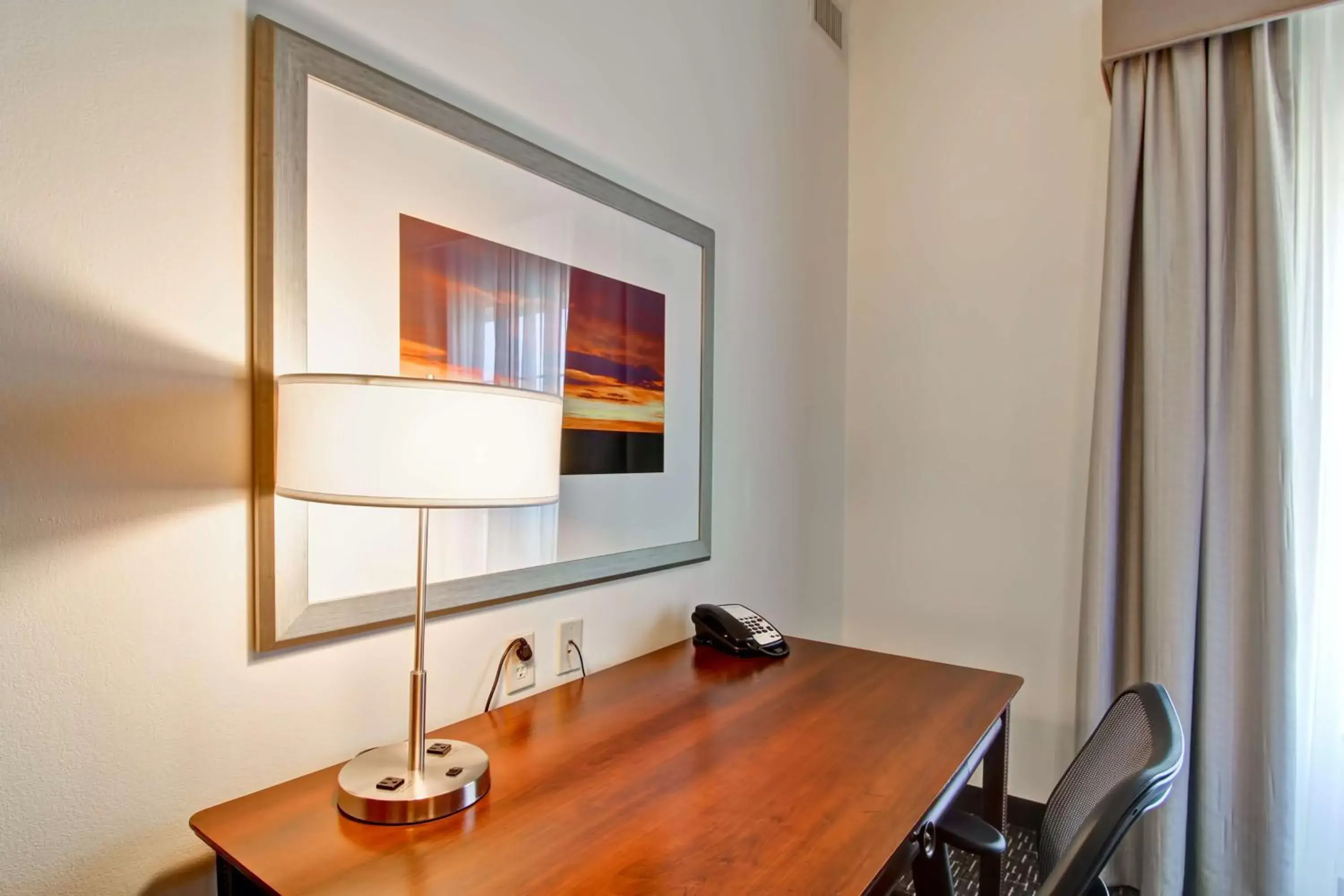 Bedroom, TV/Entertainment Center in Homewood Suites by Hilton Oklahoma City-West