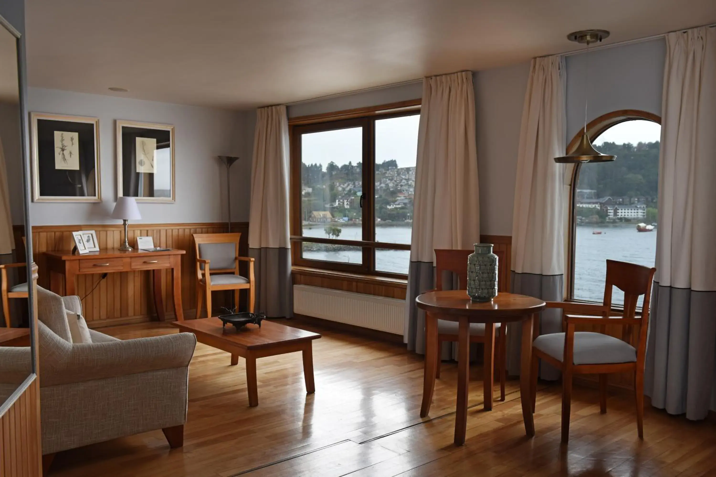 Photo of the whole room, Seating Area in Hotel Bellavista